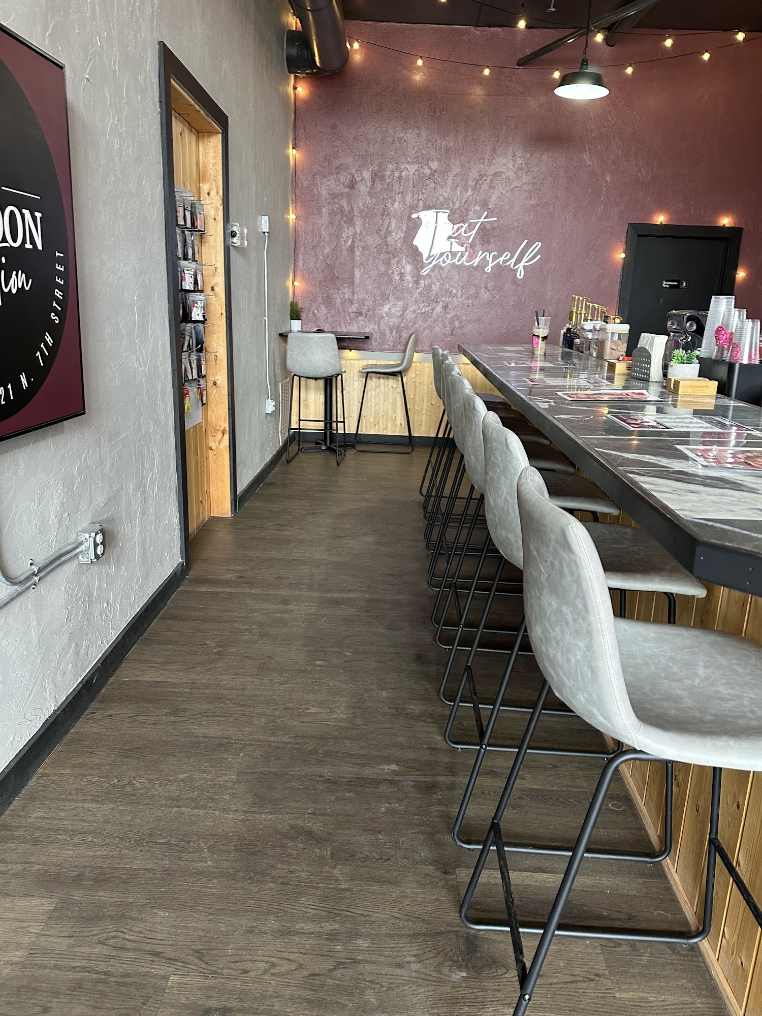 Maroon nutrition 421 N 7th St, Perry