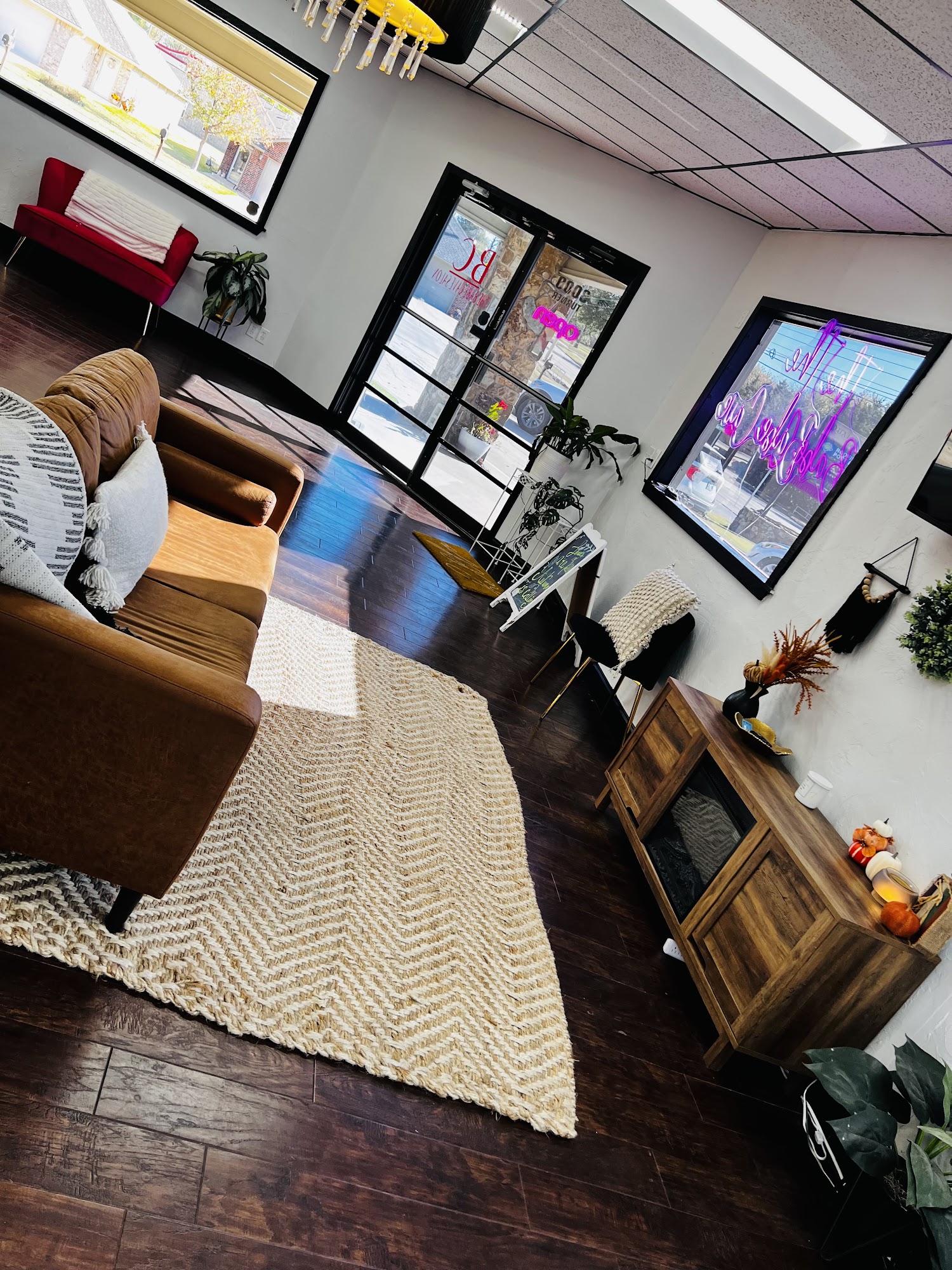 The Babe Cave Salon LLC 3000 Turner St, Ponca City Oklahoma 74604