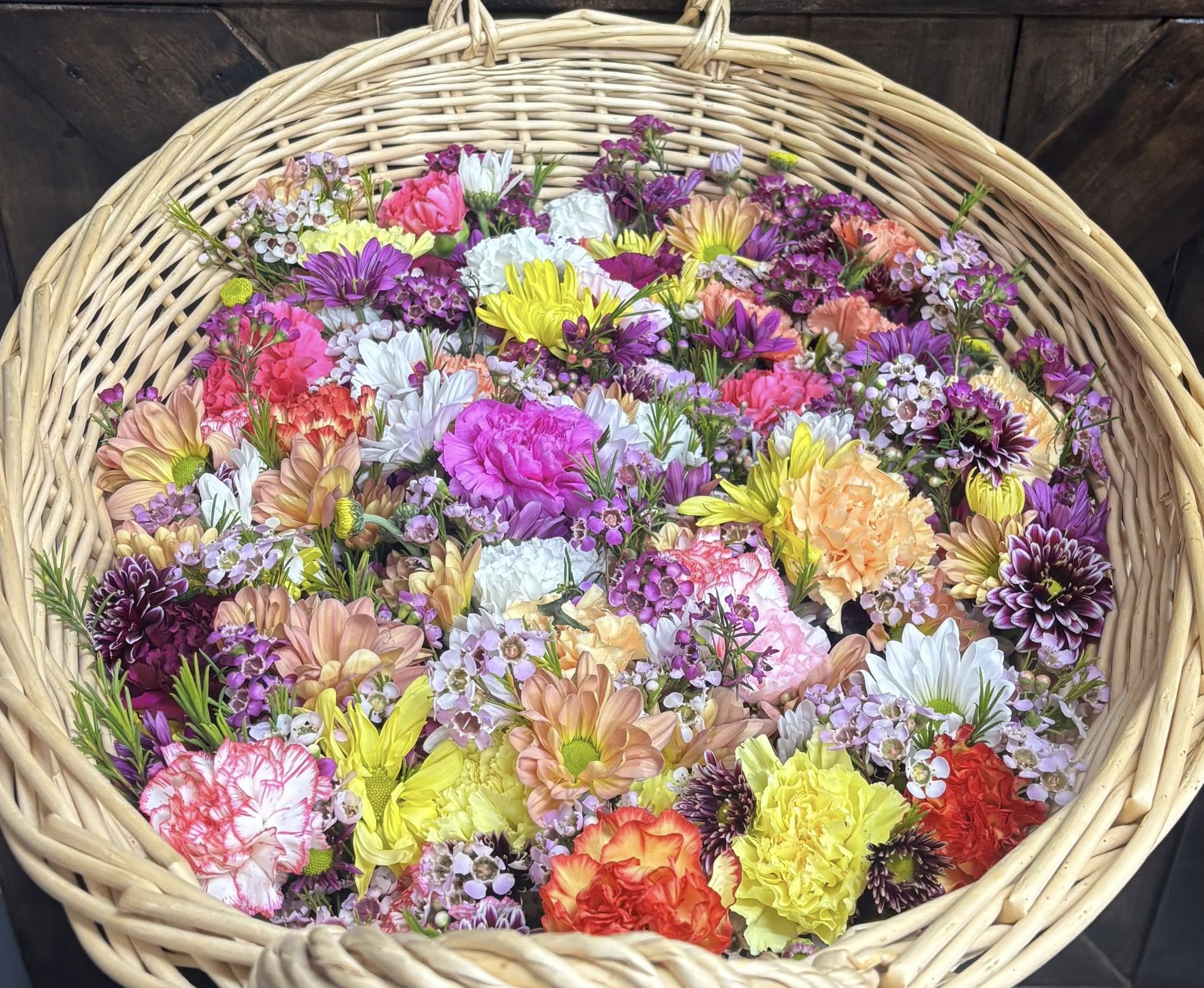 Winnie's Flowers and Gifts