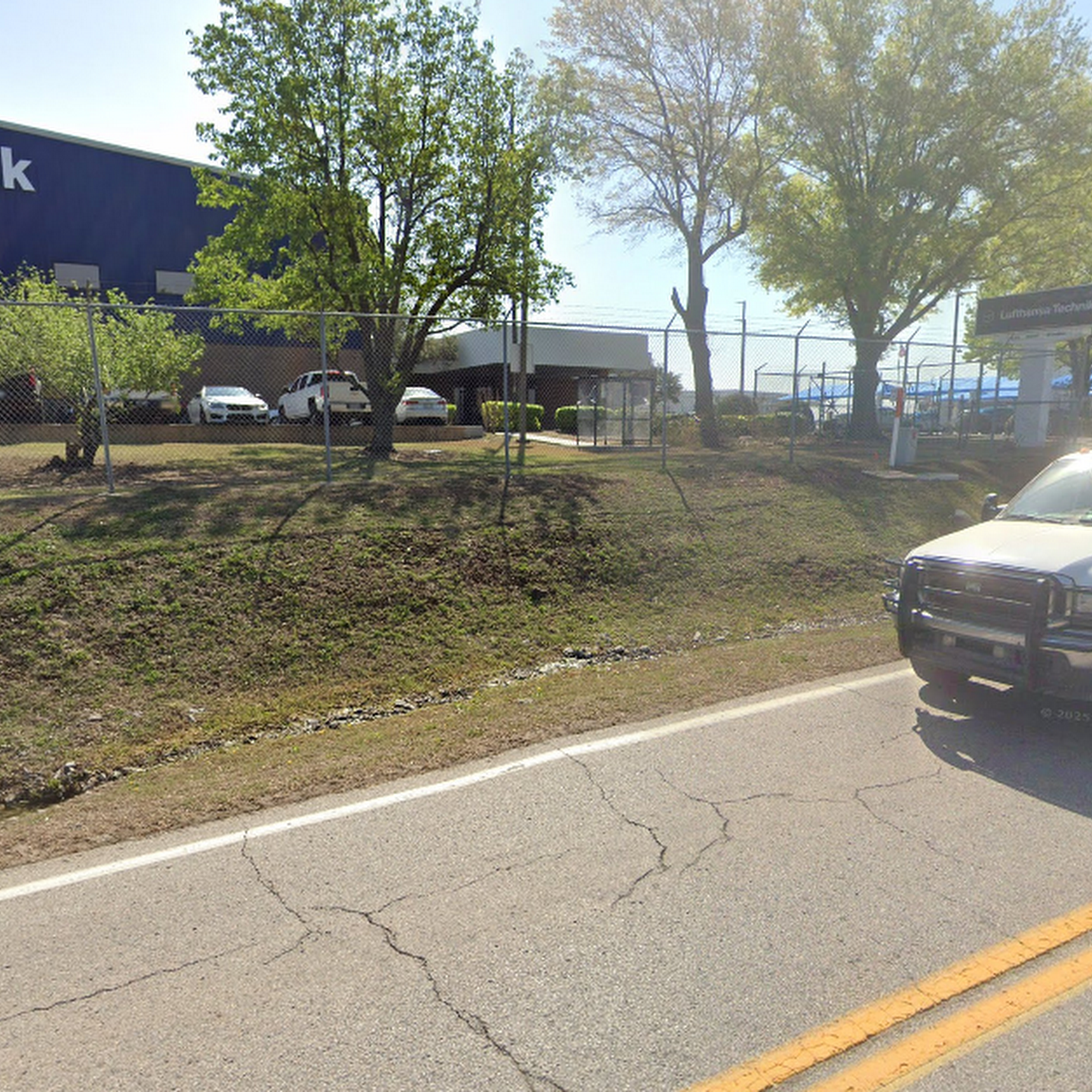 Hertz Car Rental - Tulsa - Biz Jet (private Flights Only)