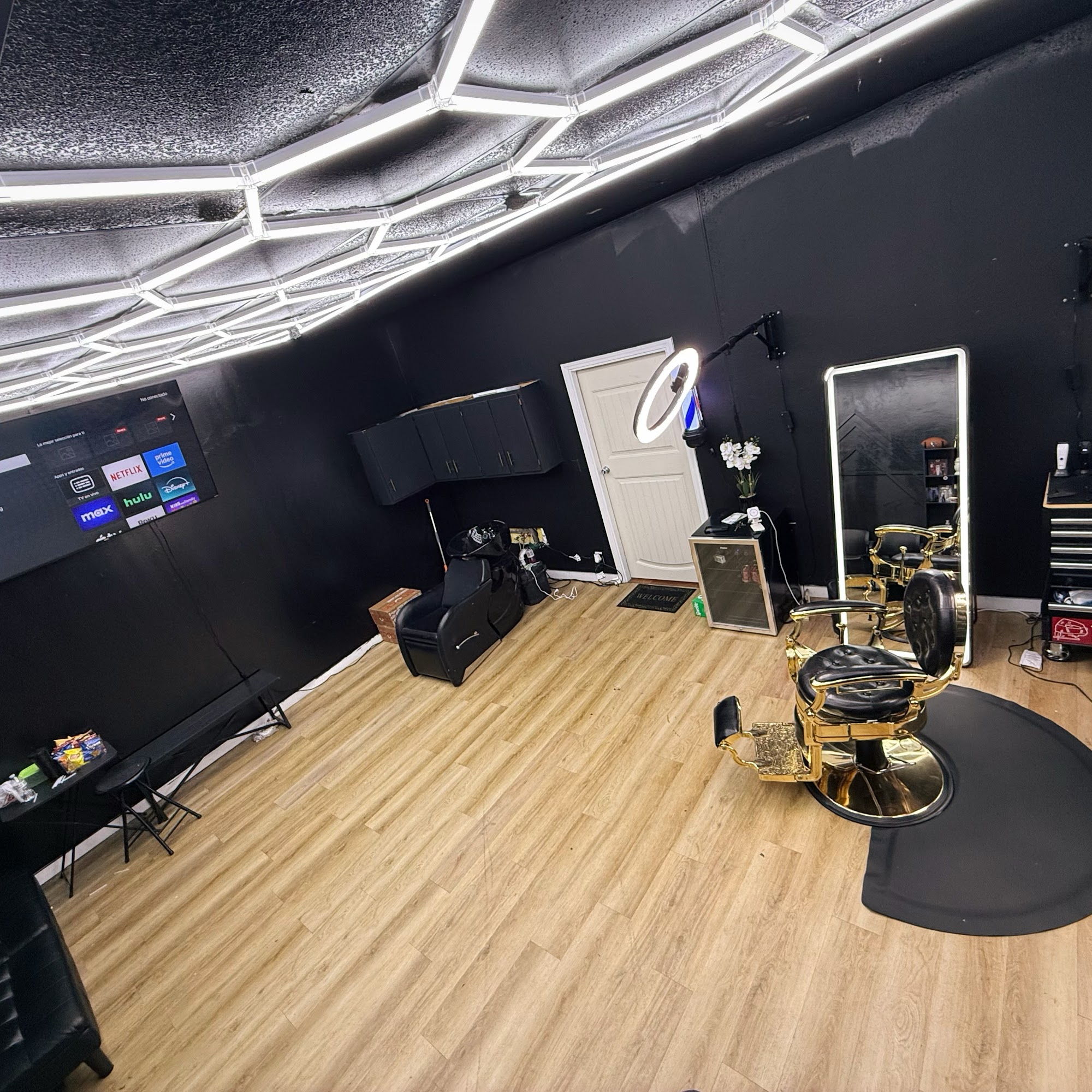 Diegocutsss 8720 E 41st St, Tulsa Oklahoma 74145