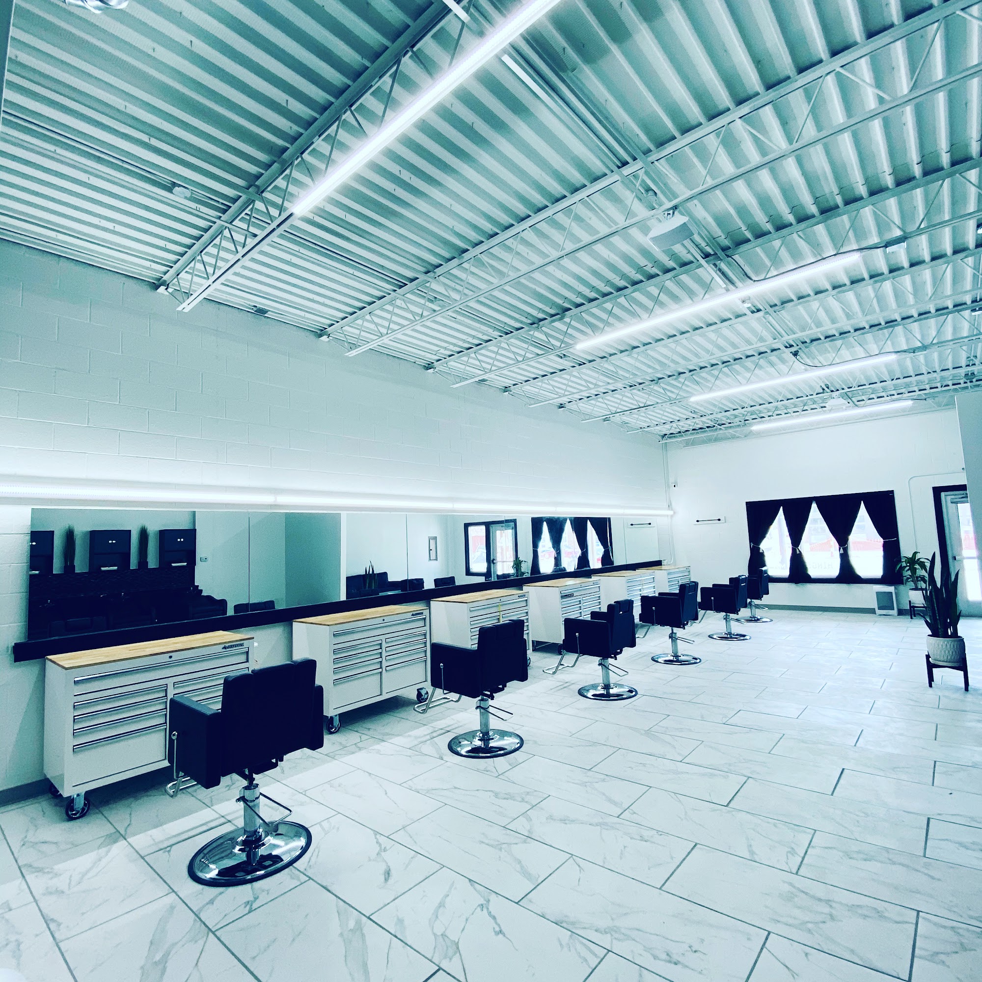 Illusnz hair studio 1020 S Rockford Ave E, Tulsa Oklahoma 74120