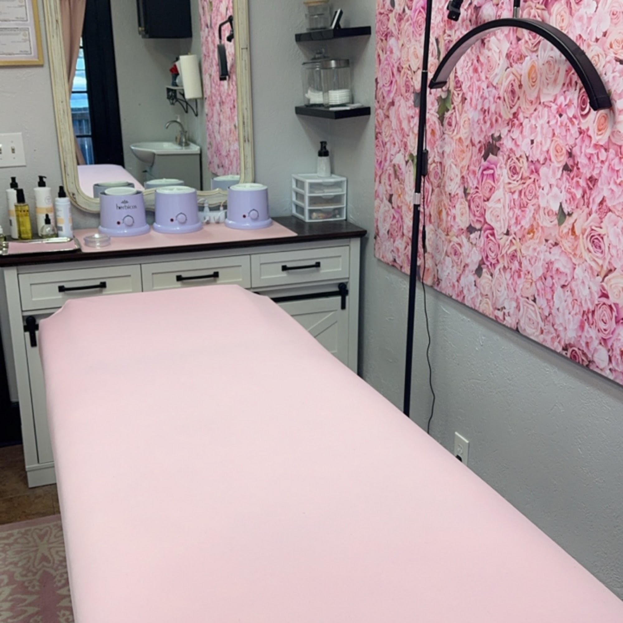 Sugared 10952 Northwest Expy Suite 12 inside Suite A, Yukon Oklahoma 73099