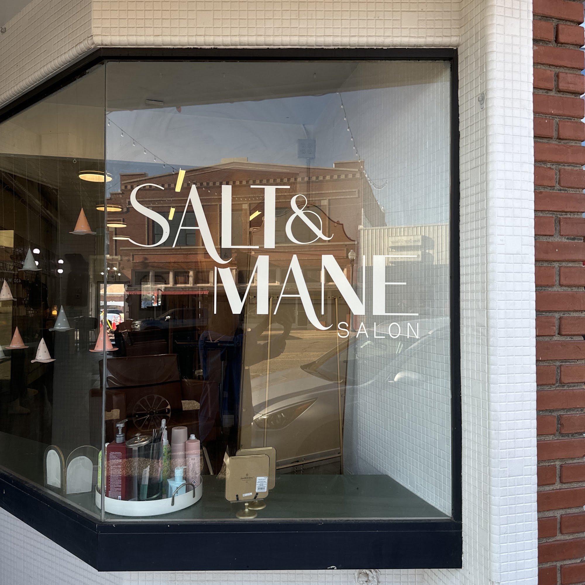 Salt and Mane Salon 430 W Main St, Yukon Oklahoma 73099