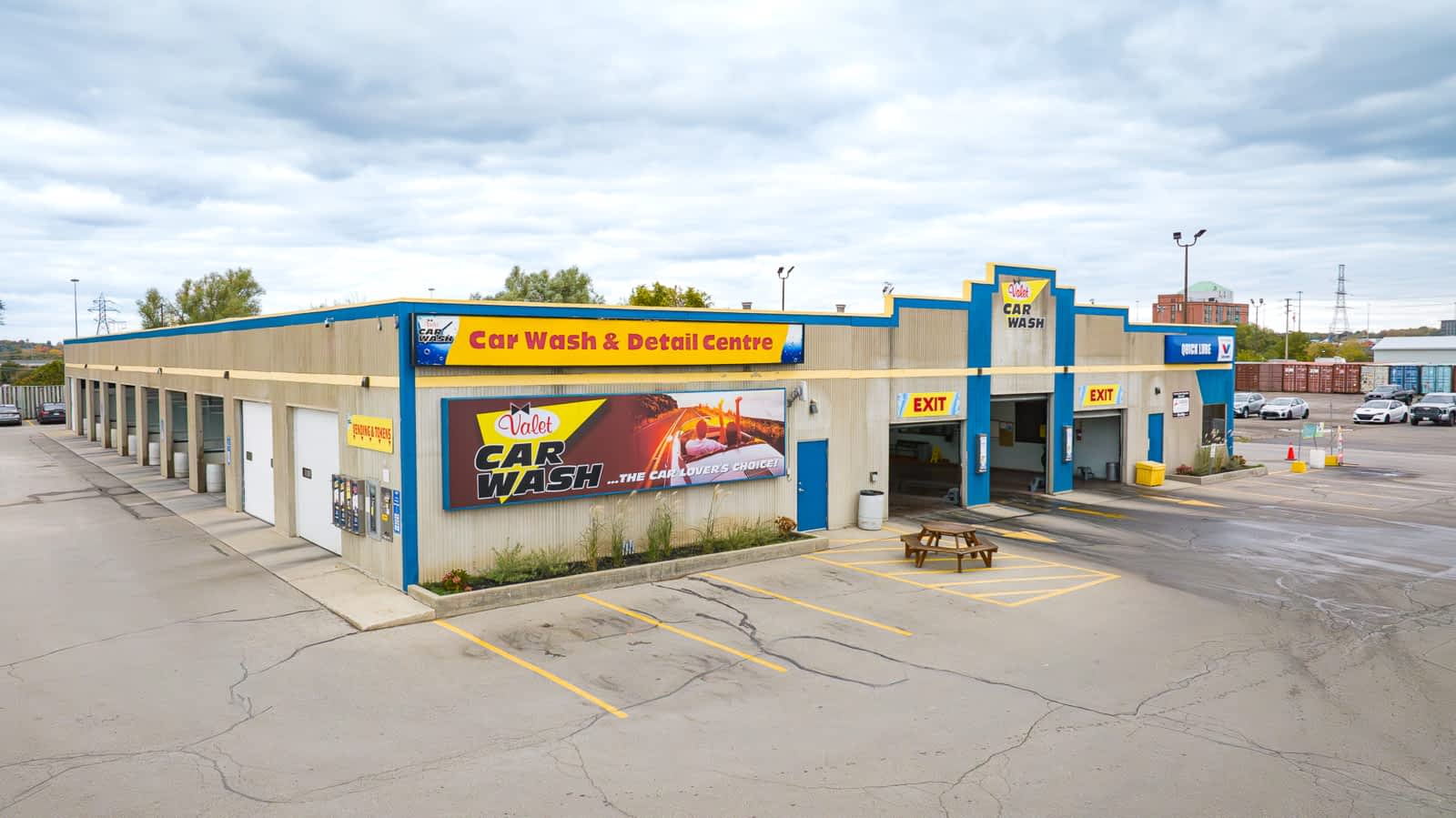 Photo credit: yellowpages.ca