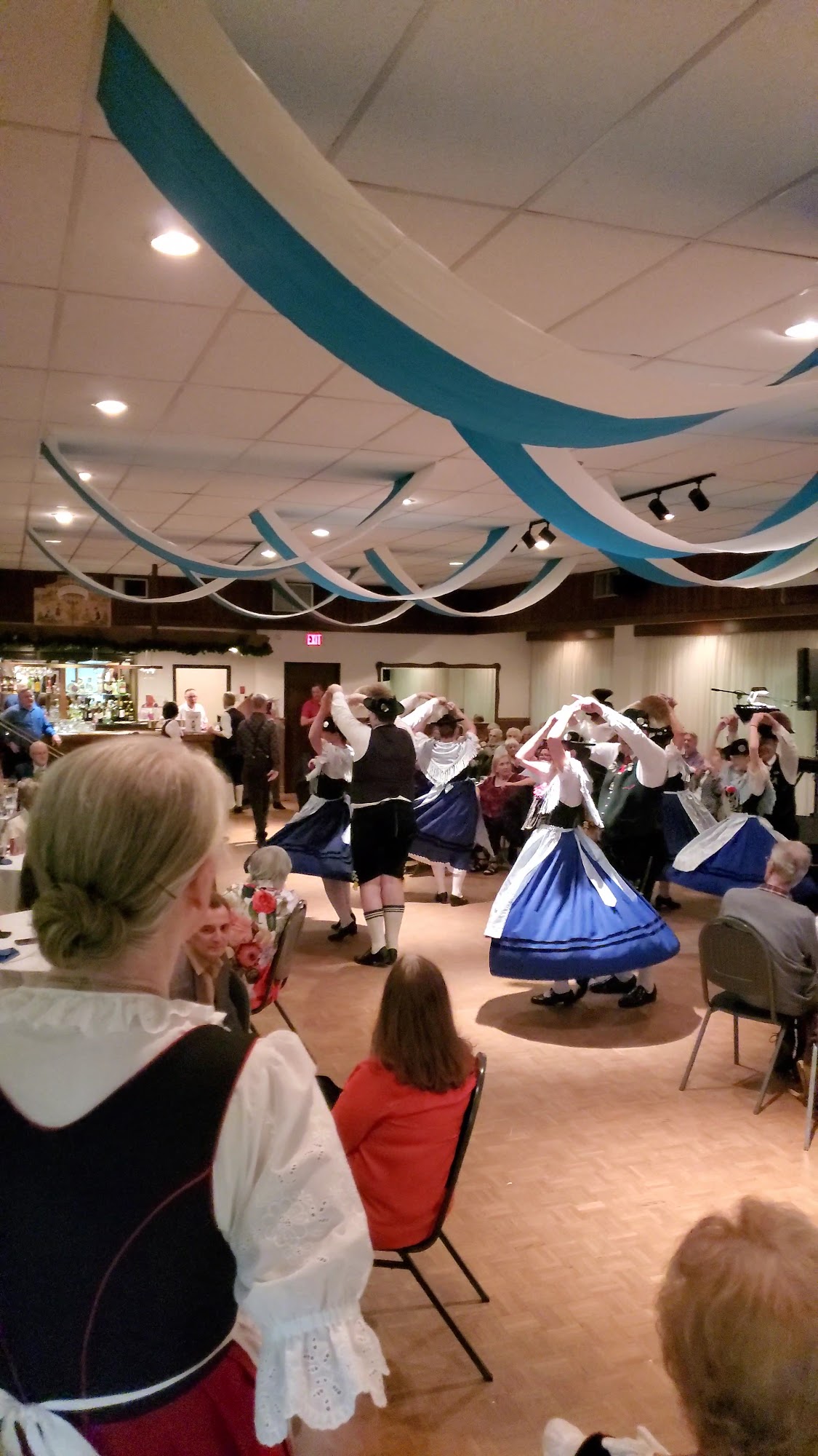 Maple Leaf-Almrausch German Club Menu