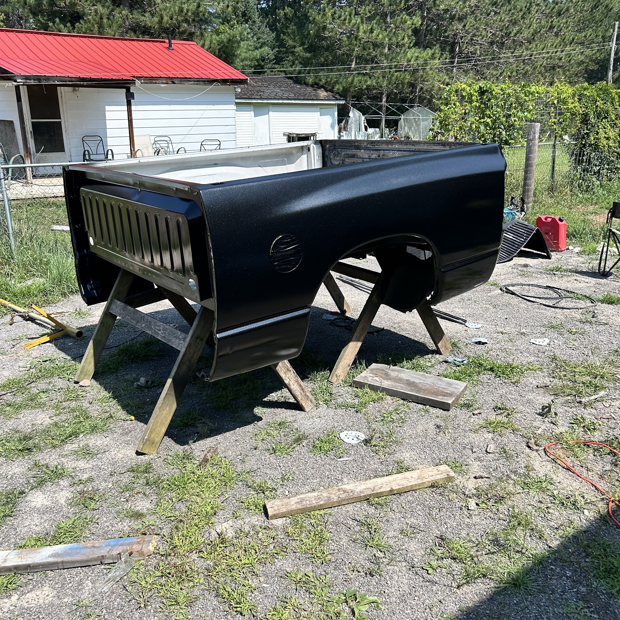 Totally Auto and Paints Eganville