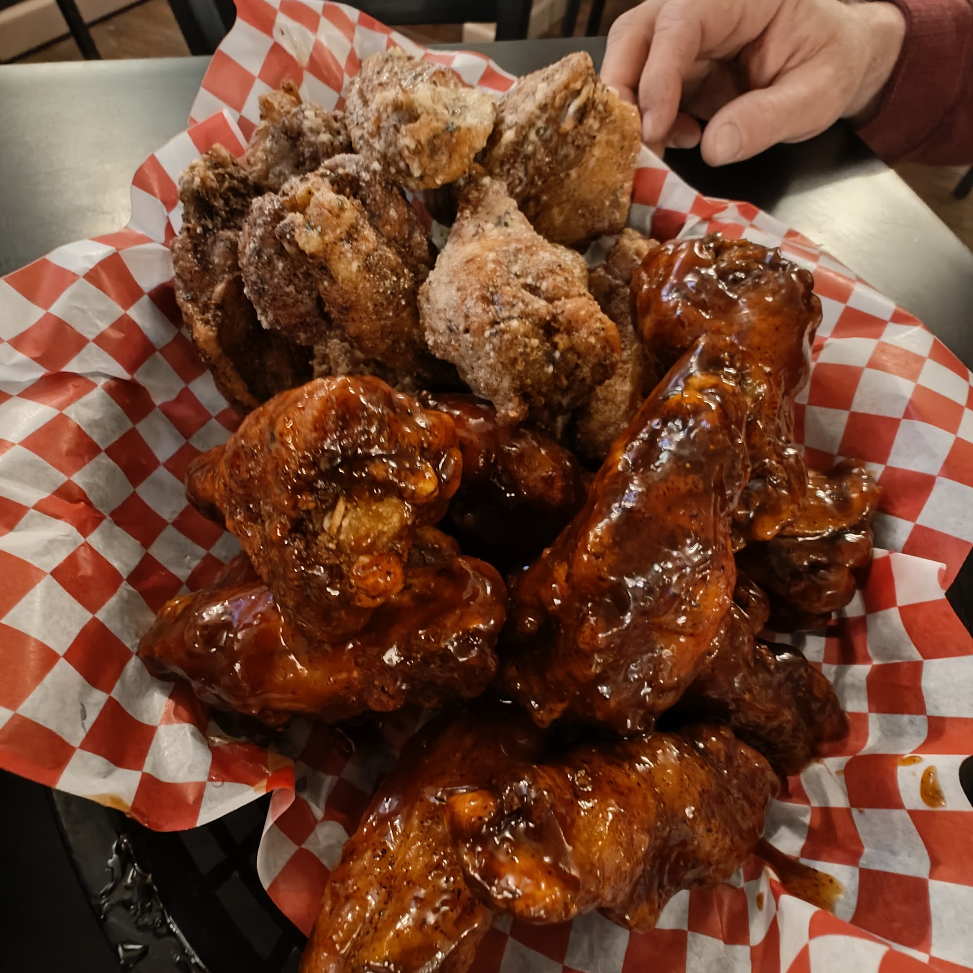 Frosty Pint Pub Gravenhurst