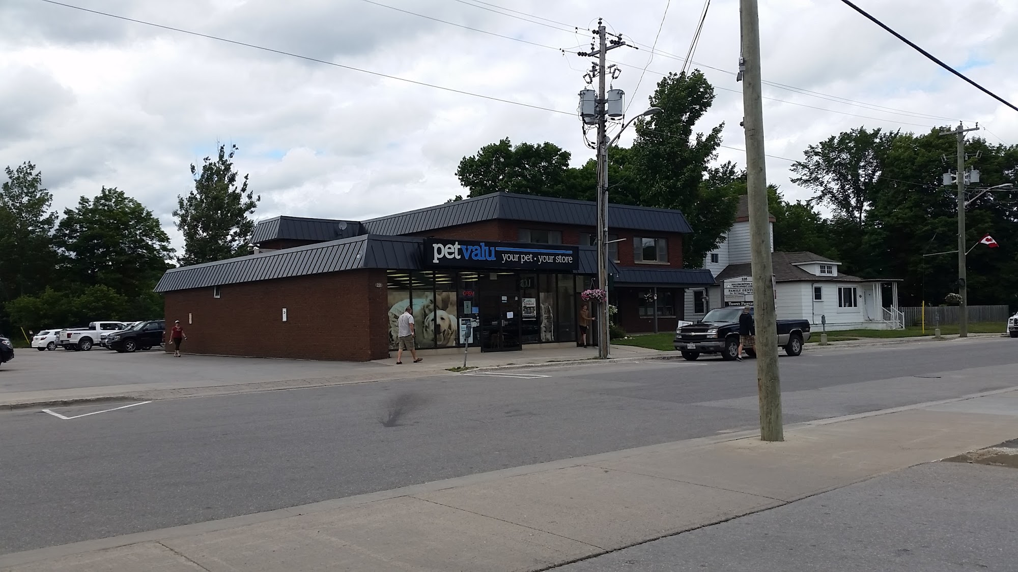 Pet Valu Haliburton