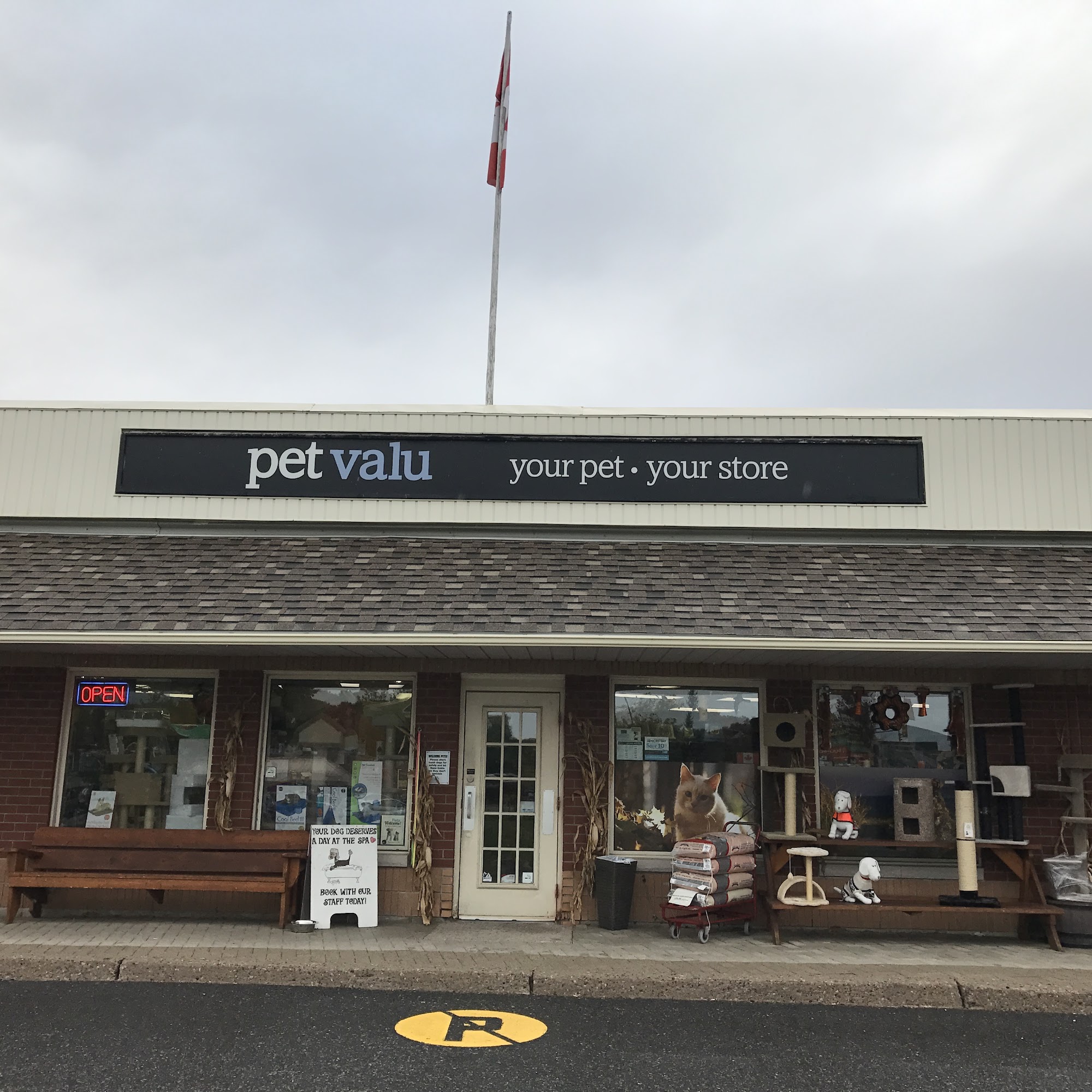 Pet Valu Huntsville