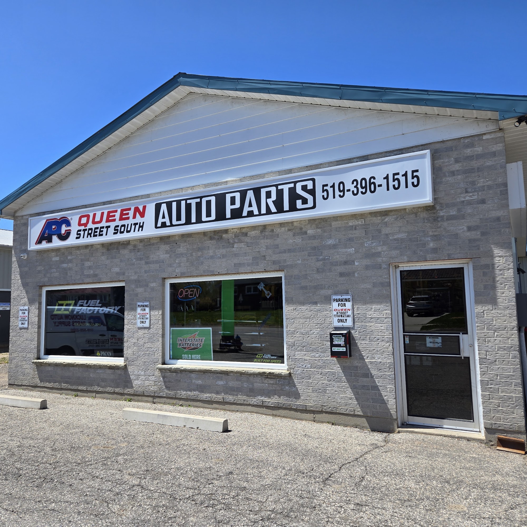 Queen Street South Auto Parts/ Queen Street Auto Glass & Detailing