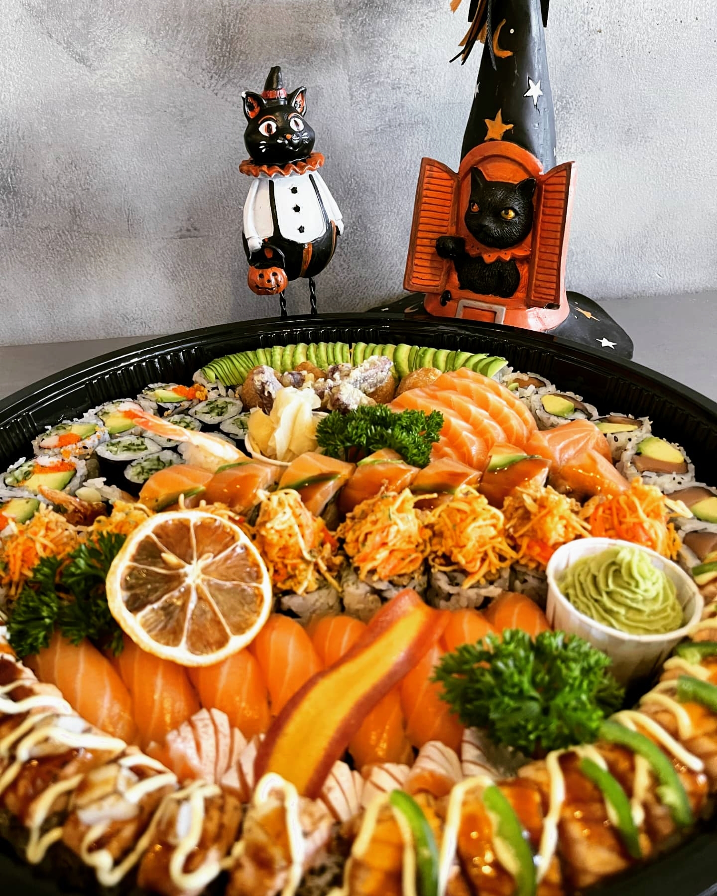 Roll Roll Sushi Menu