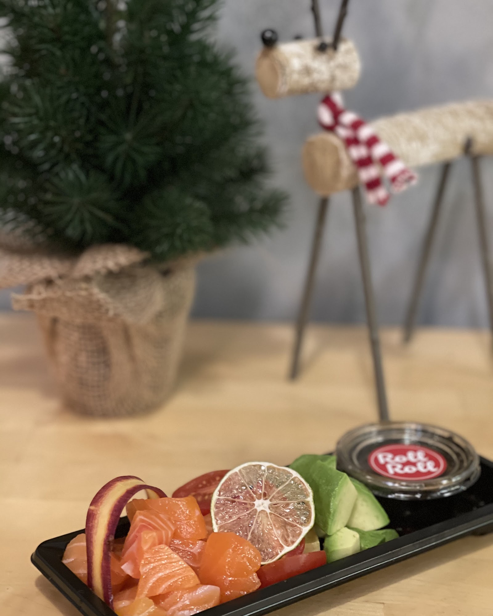 Roll Roll Sushi Menu