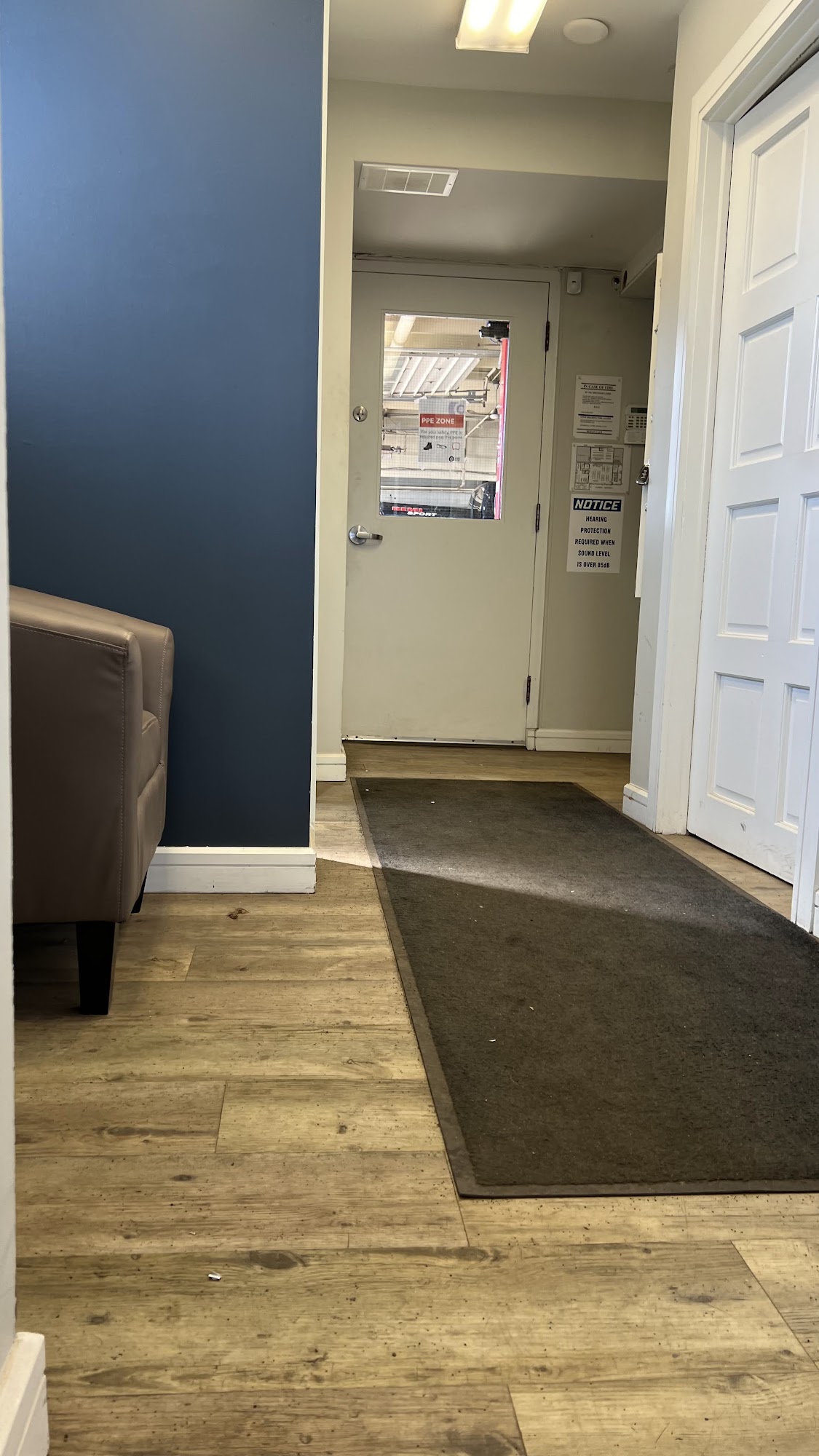 Kal Tire 1377 Clyde Ave., Nepean, ON K2G 3H7