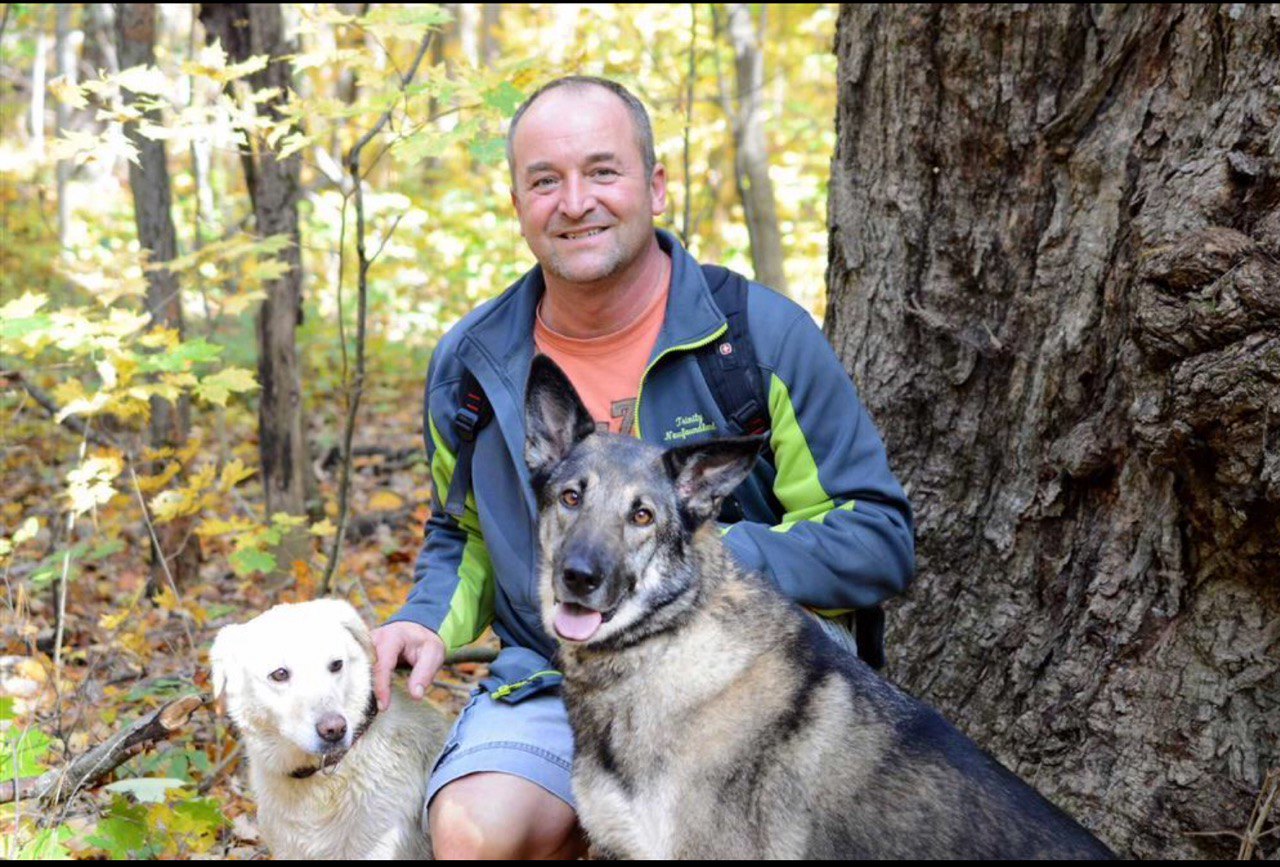 Fur'z-A-Fly'n Orillia