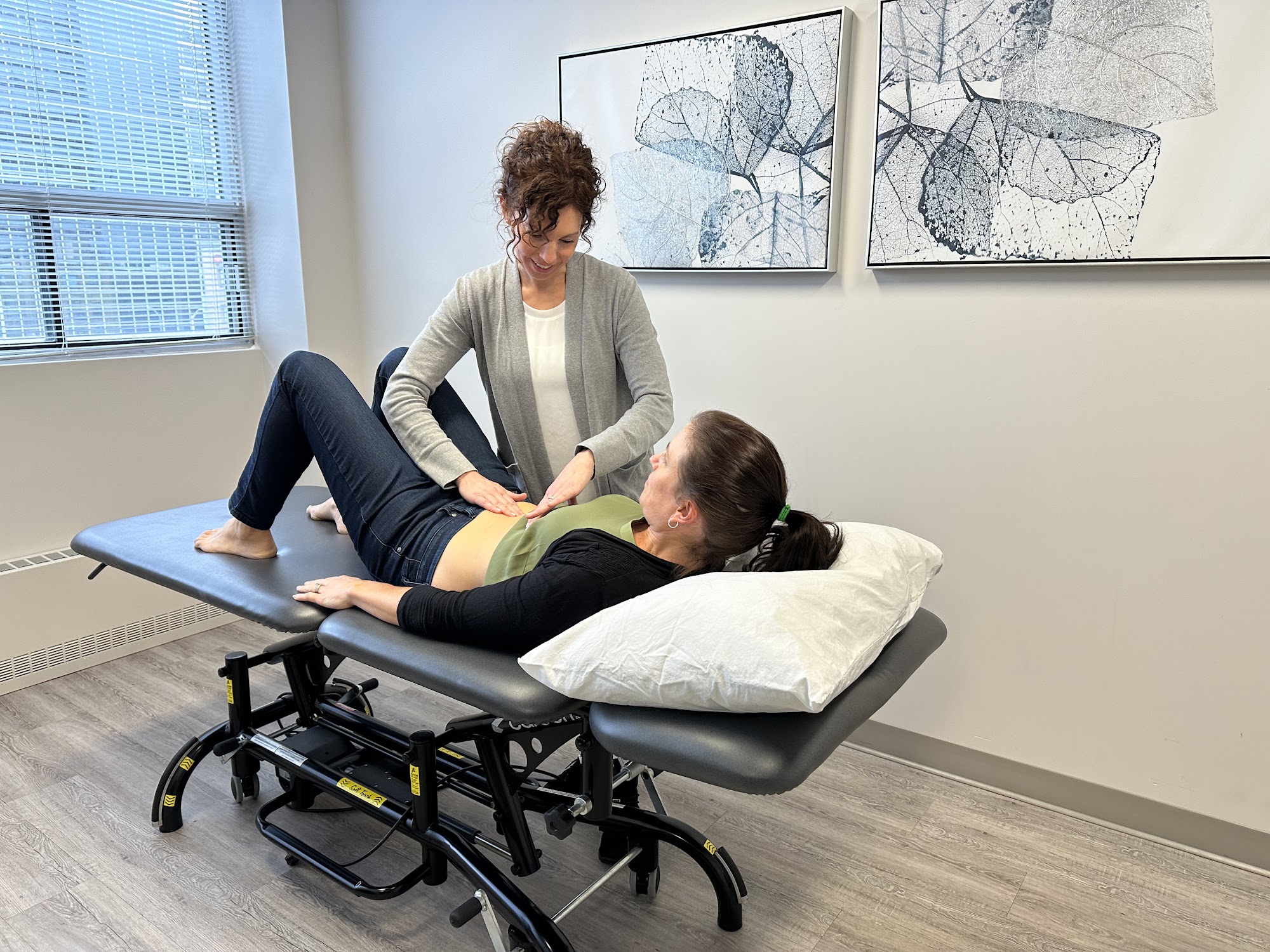 MOOV Physiotherapy & Wellness 280 Albert St suite 178, Ottawa Ontario K1P 5P3