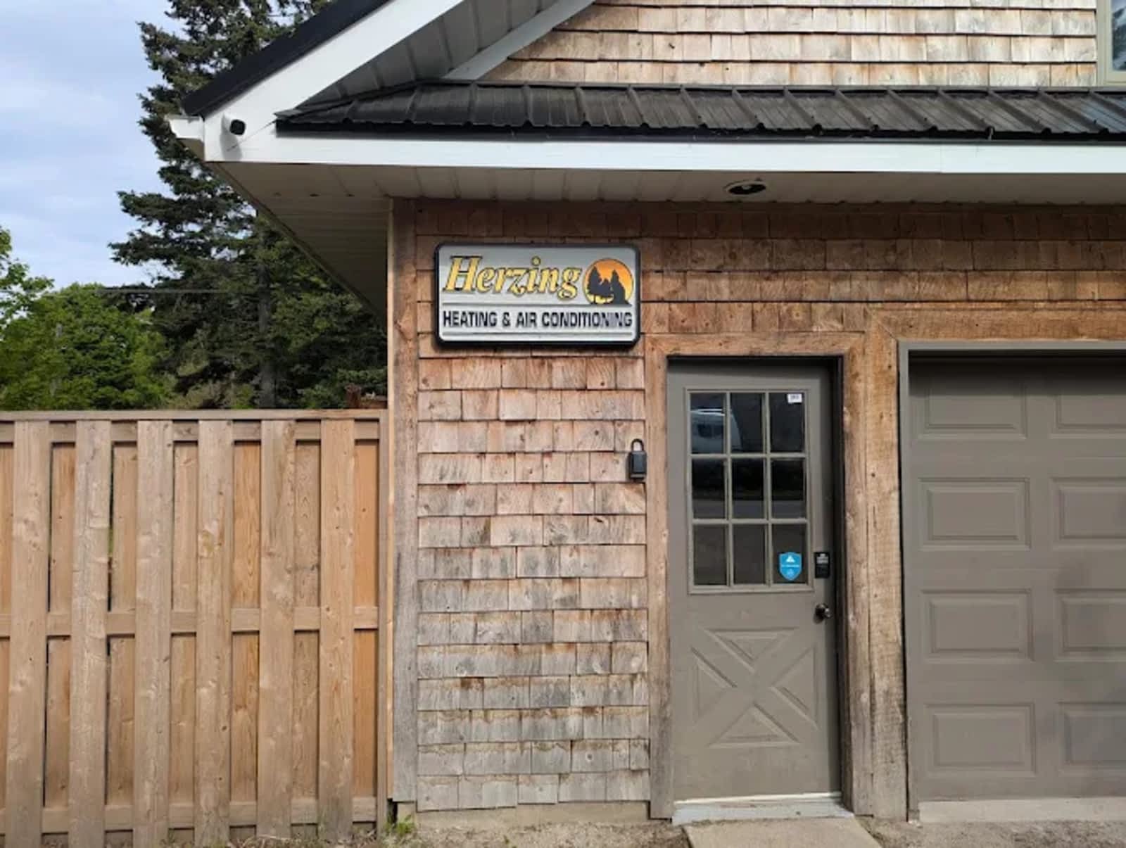 Photo credit: yellowpages.ca