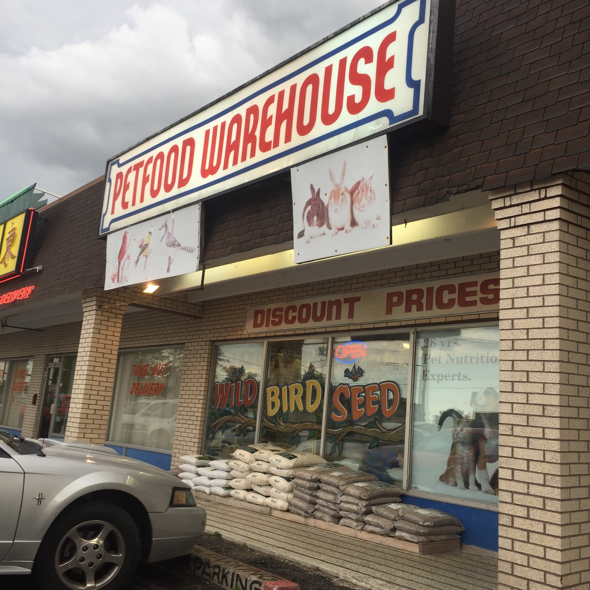 PET FOOD WAREHOUSE Sarnia
