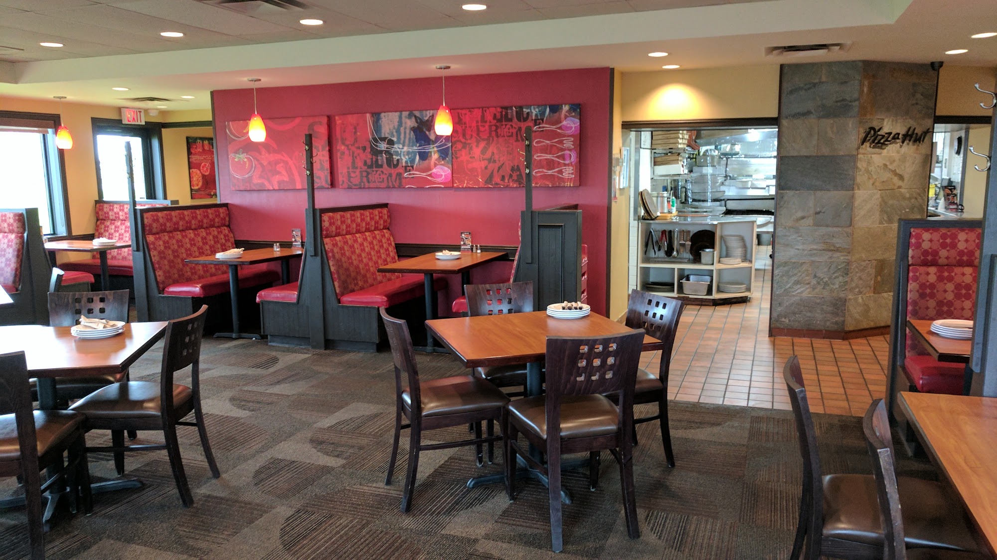 Pizza Hut 4544 Hwy 69 N, Valley East, ON P3P 1P9