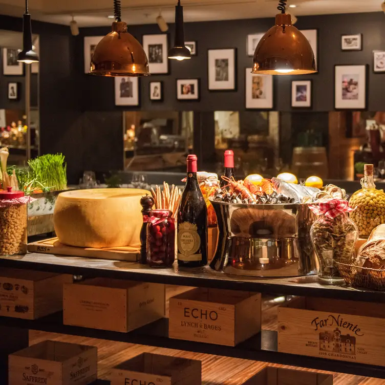 Photo credit: opentable