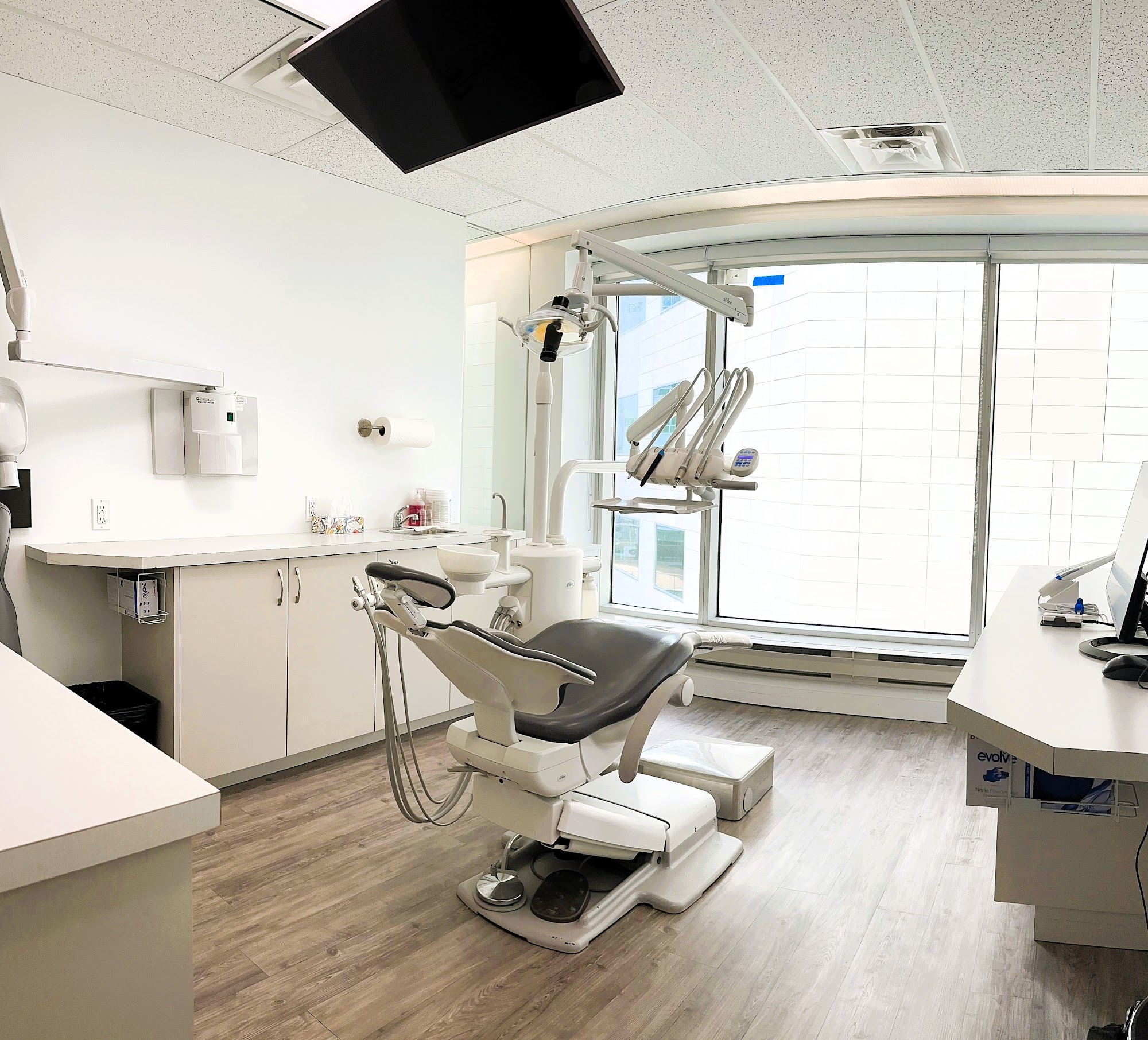 Deer Park Dental - Dr. Joannis Sekoulidis and Dr. Fraser Clokie