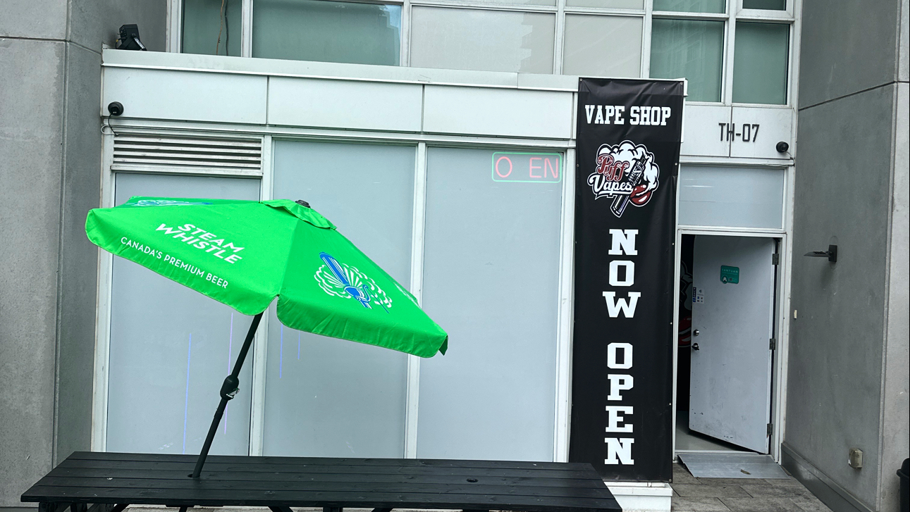 Puff Vape Shop 85 Queens Wharf Rd TH07, Toronto