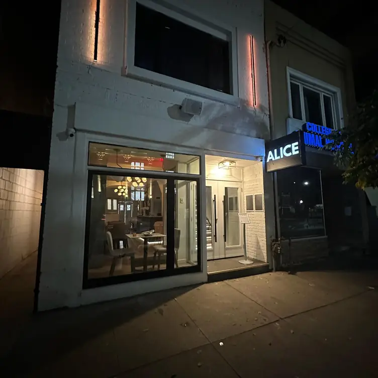 Photo credit: opentable