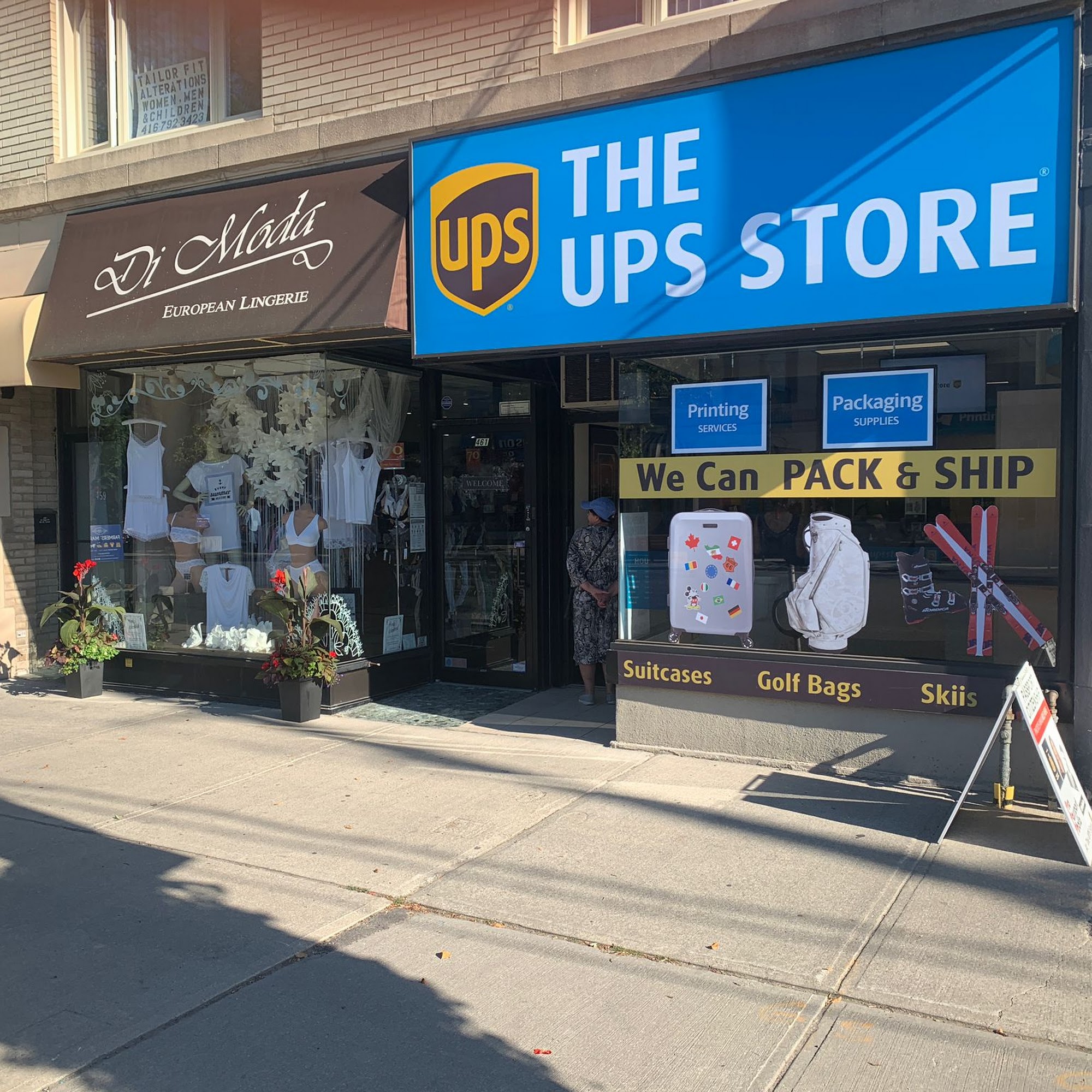 The UPS Store 463 Eglinton Ave W, Toronto