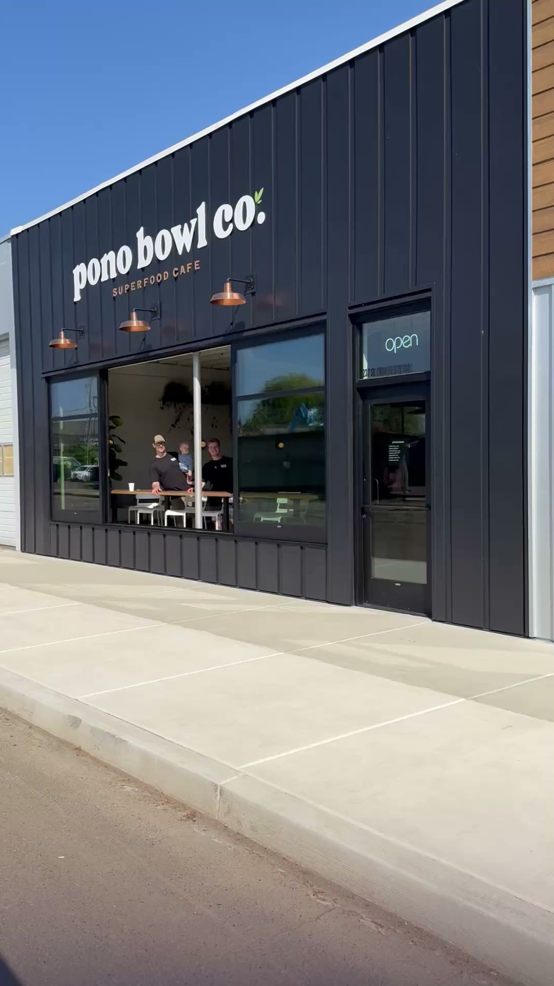 Pono Bowl Co. Food Cart Albany