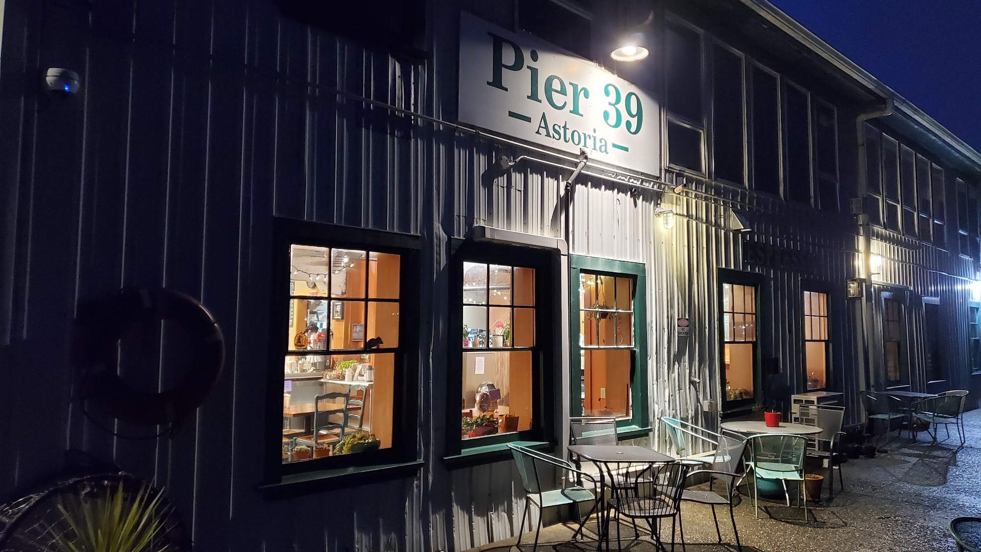 Pier39-Astoria Fishermen Suites
