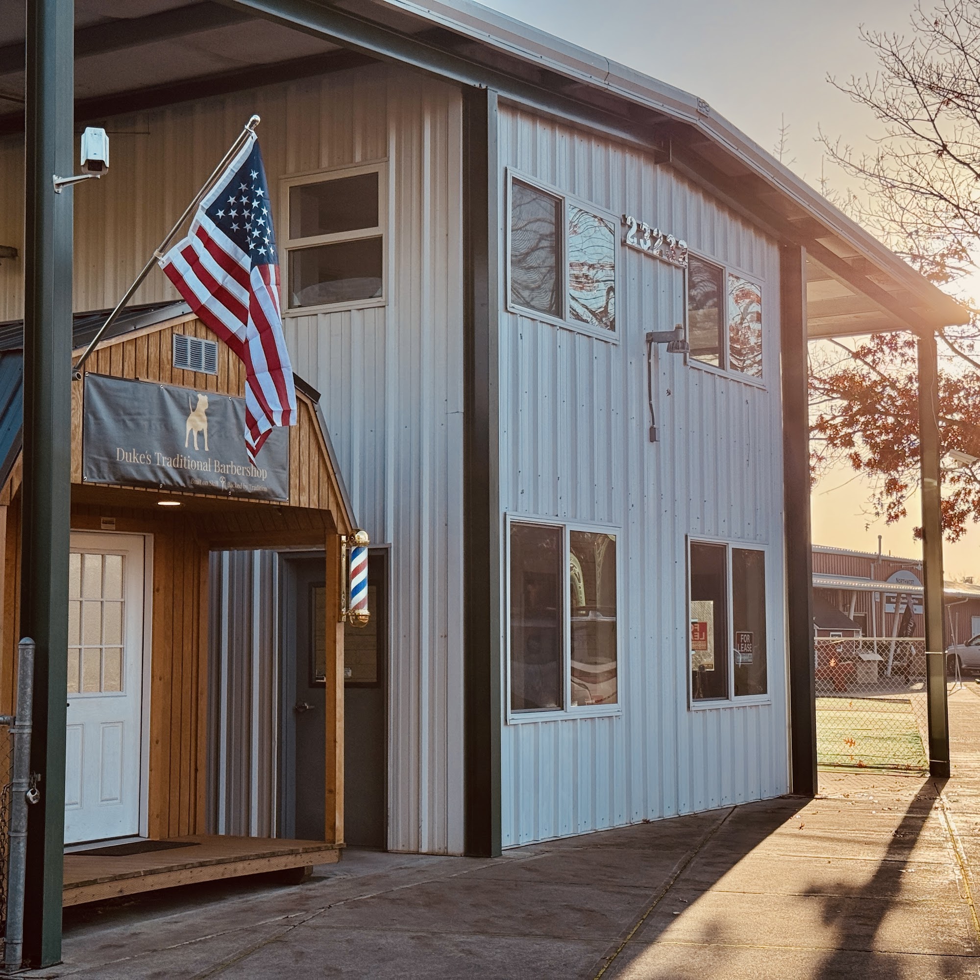 DUKES TRADITIONAL BARBERSHOP 23300 S Hwy 99 E, Canby Oregon 97013