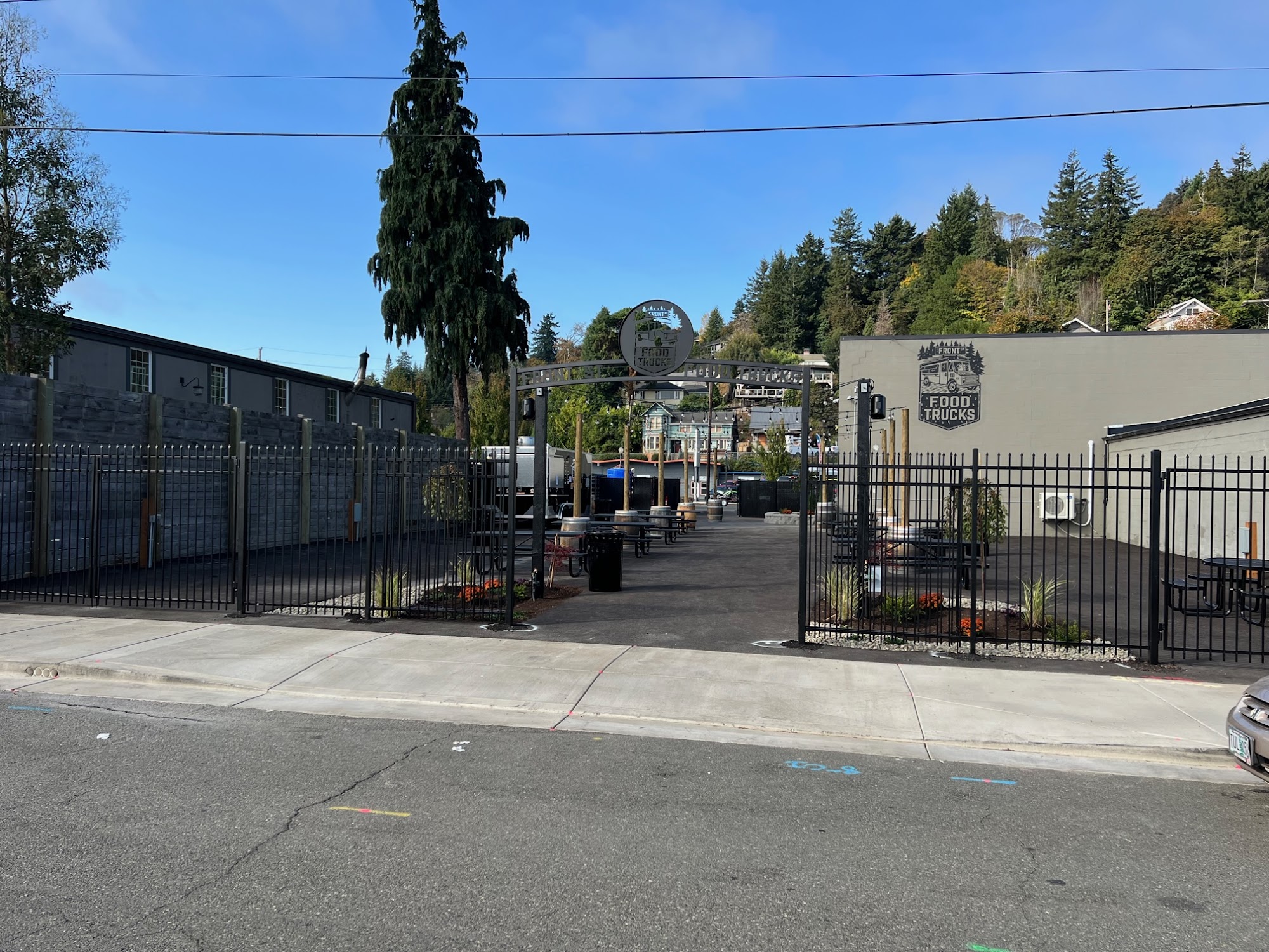 Front Street Food Trucks Coos Bay