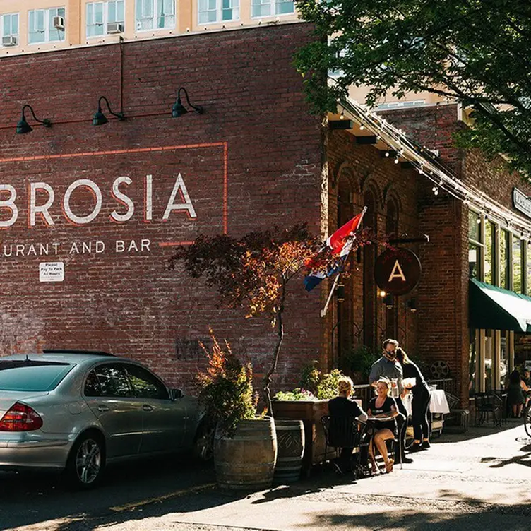 Photo credit: opentable