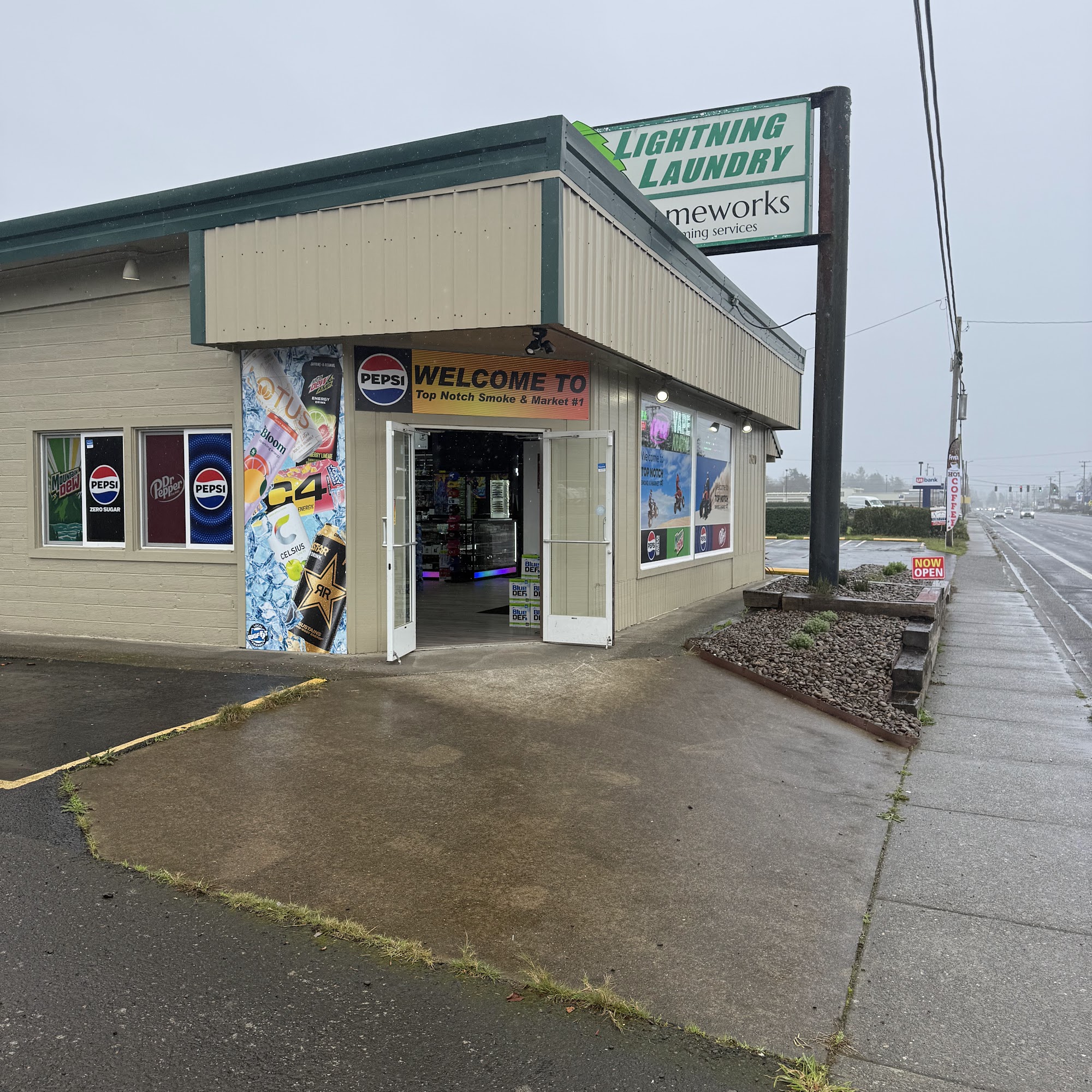 Top Notch Smoke & Market #1 Florence