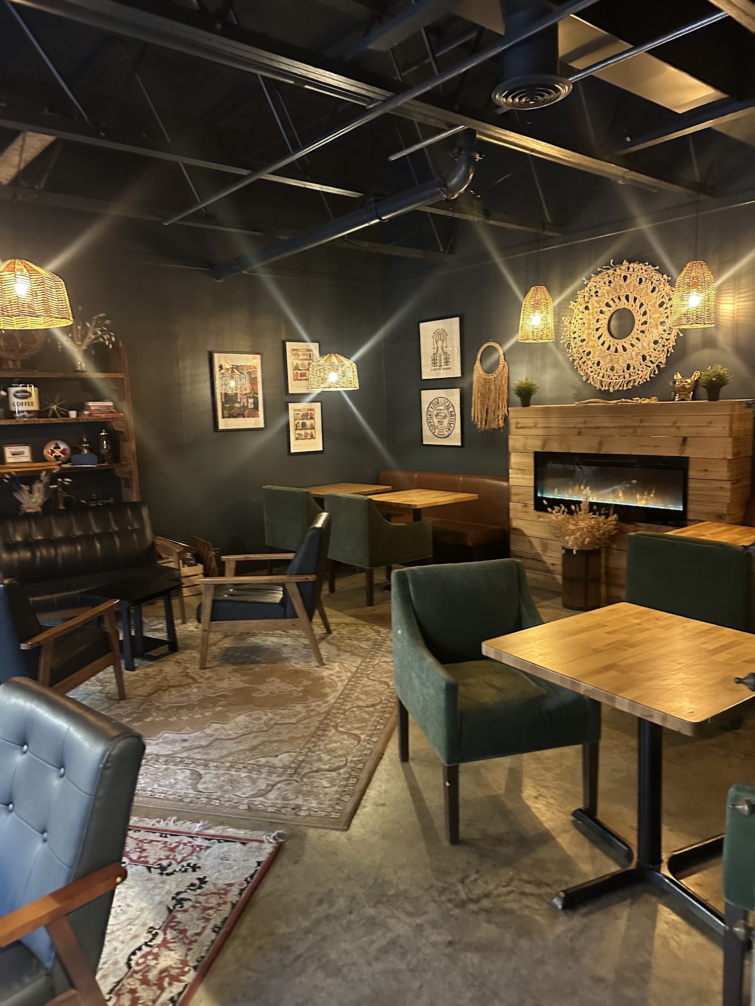 Pioneer Joe Coffee Co. @ Salishan Market Place Gleneden Beach