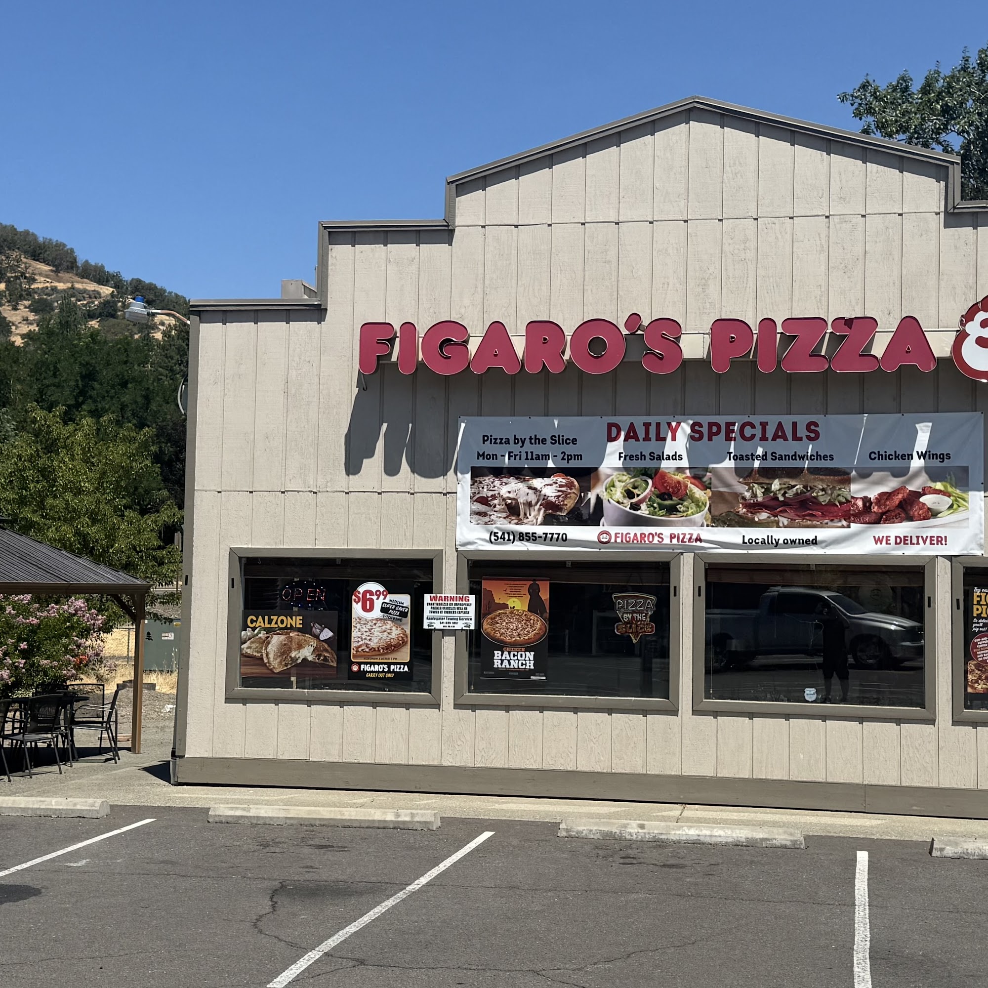 Figaro's Pizza Gold Hill