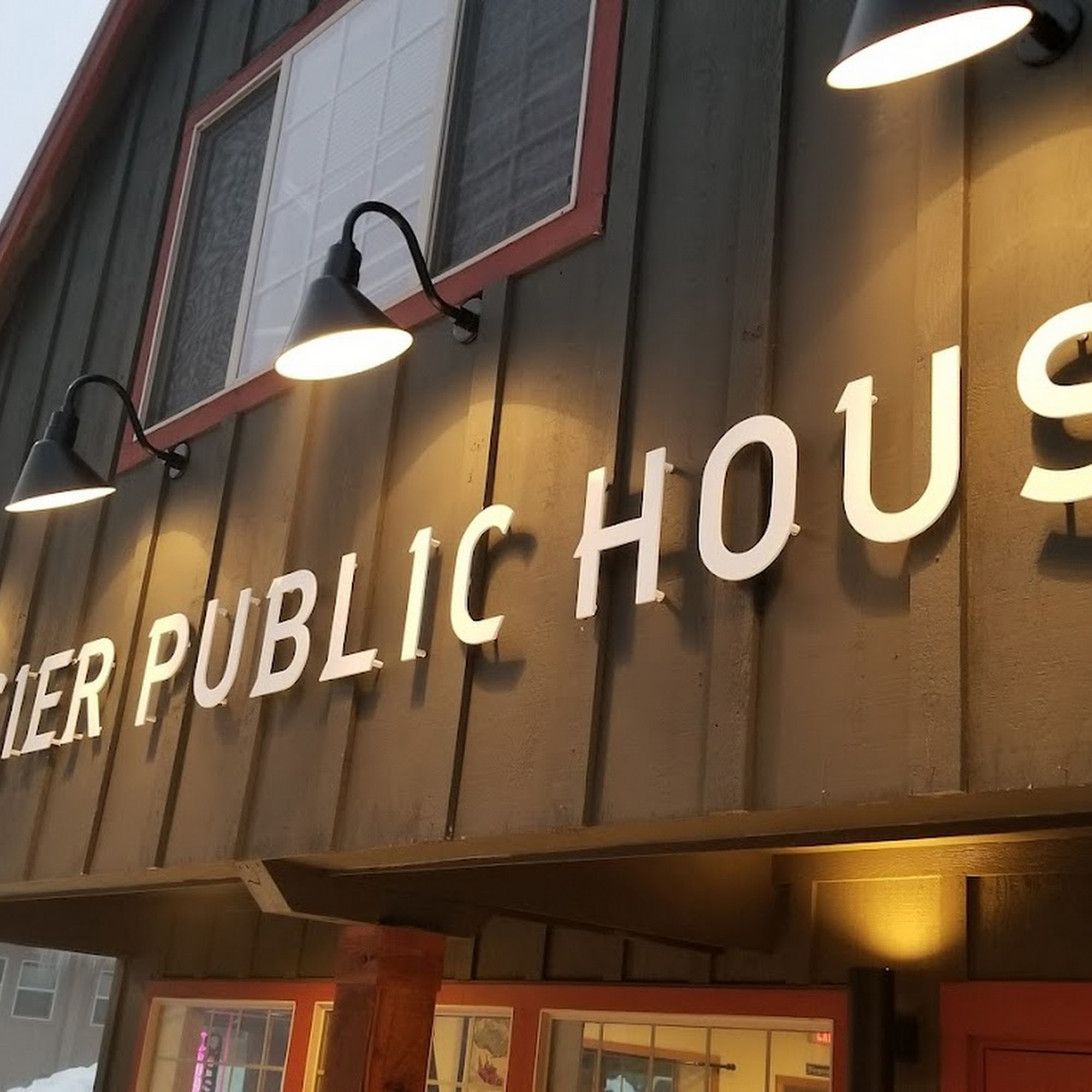 The Glacier House Government Camp