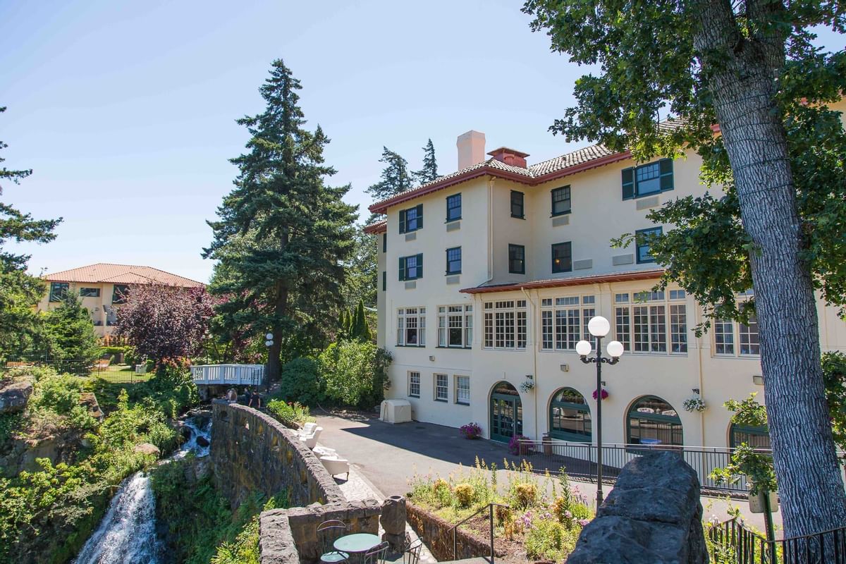 Spa Remedease 4000 Westcliff Dr, Hood River Oregon 97031