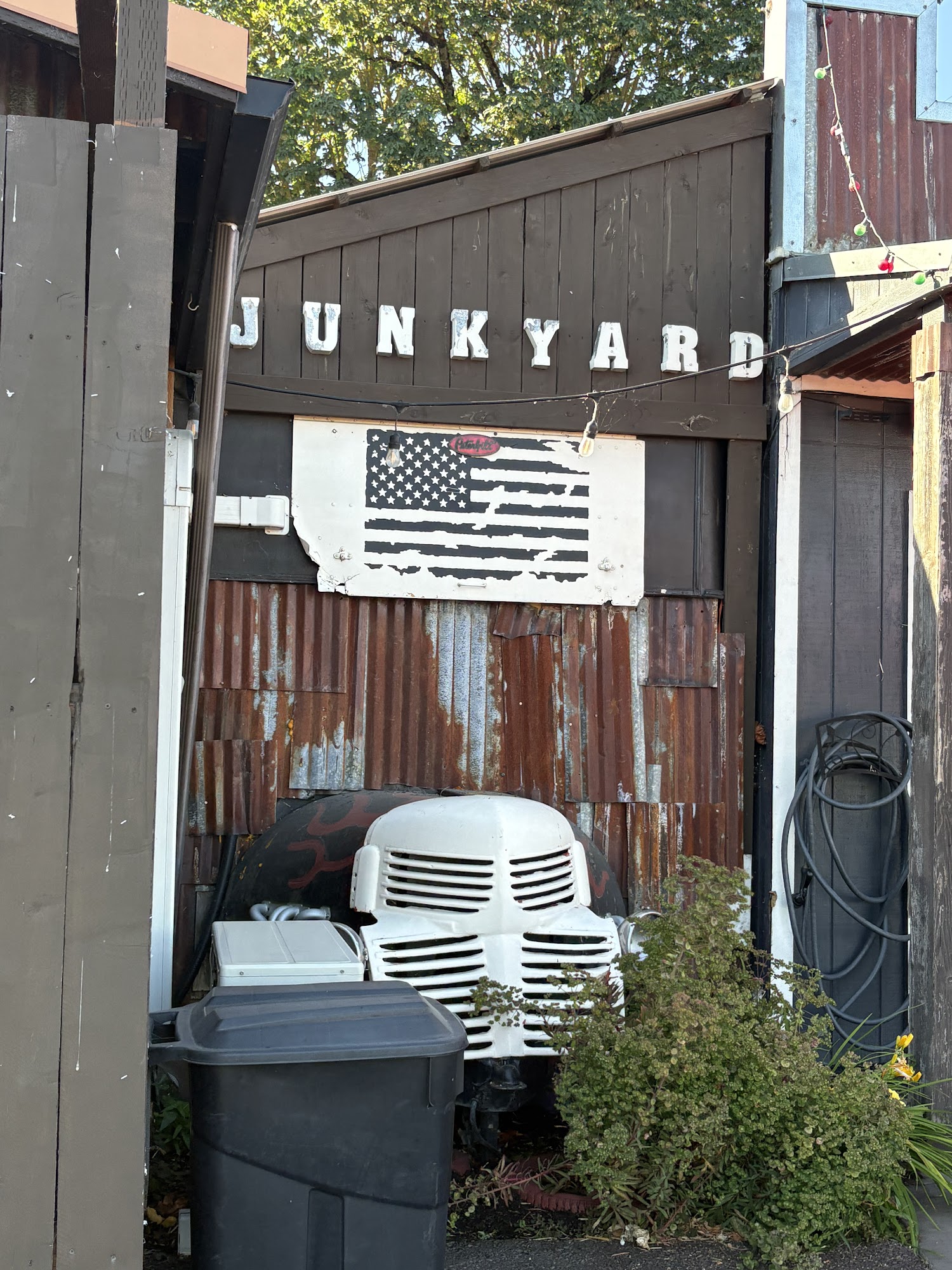 Junkyard Extreme Burgers and Brats Junction City
