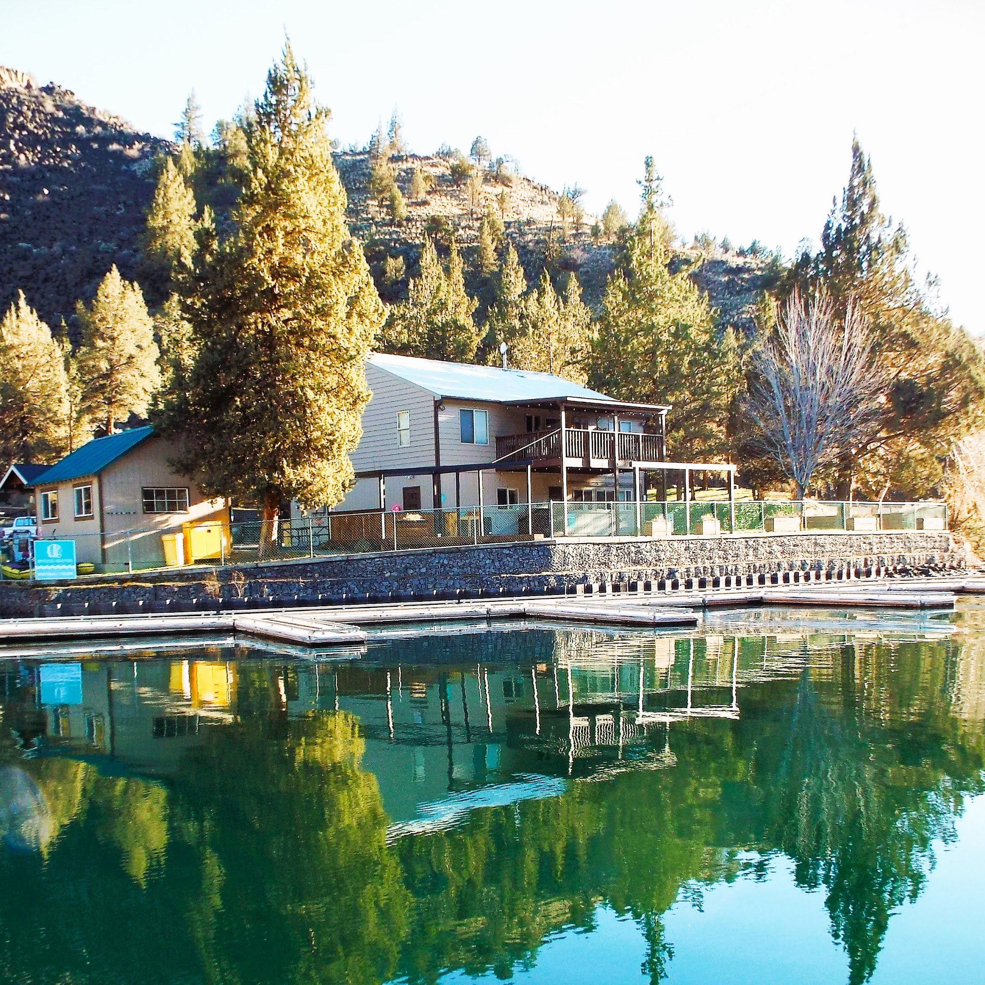Pelton Park Store & Marina On Lake Simtustus Madras