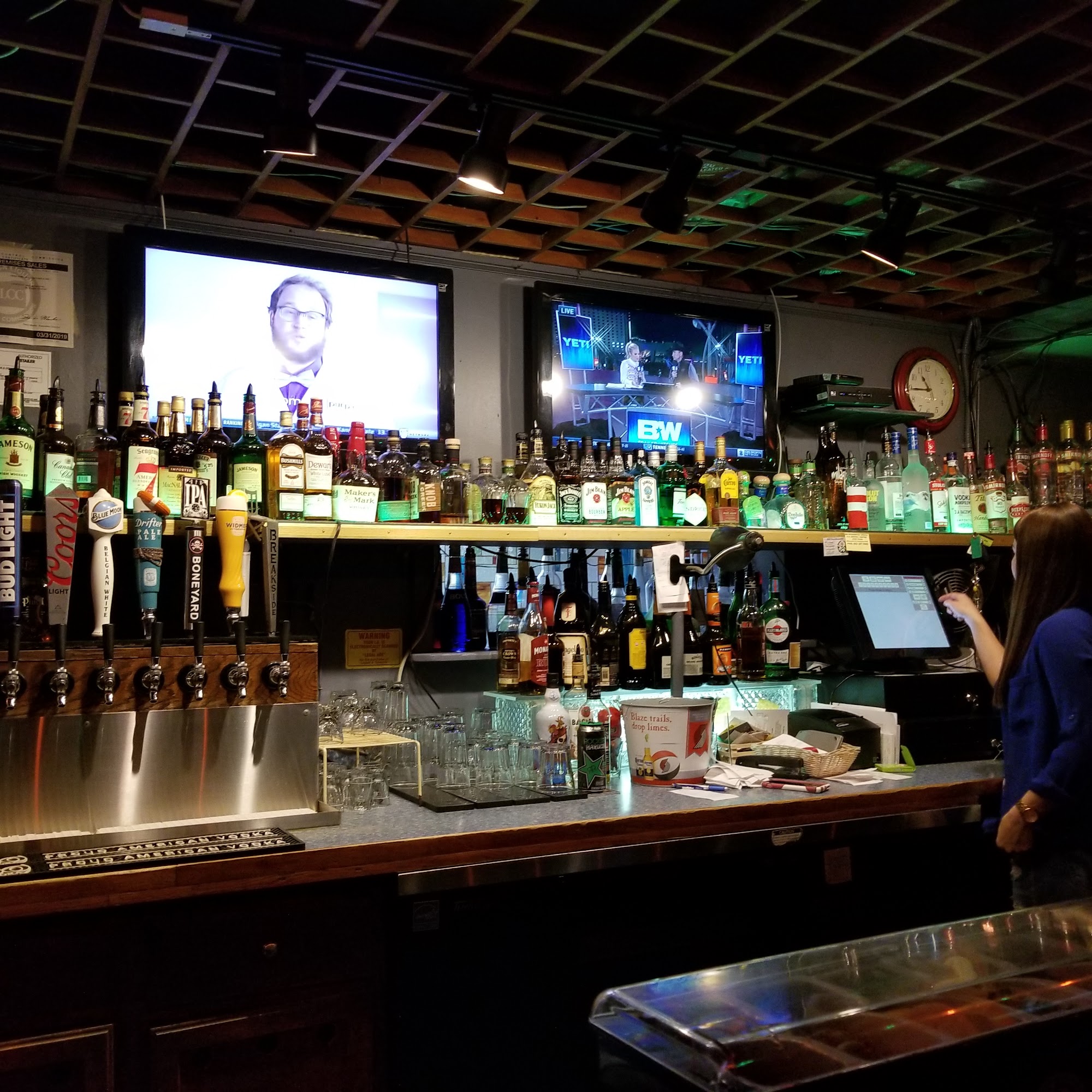 McQueen's Bar & Grill Milwaukie