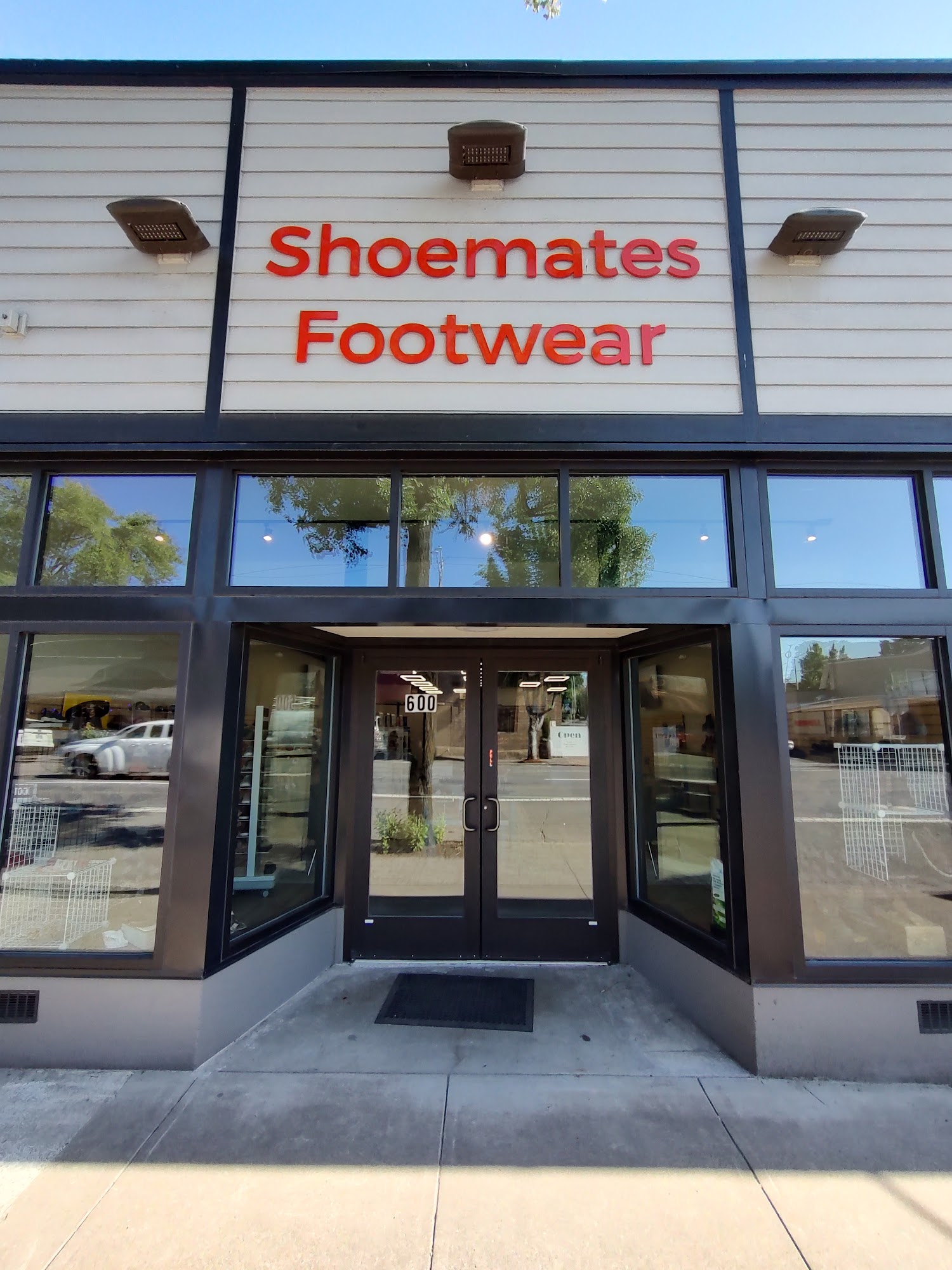 Shoemates Footwear 600 E 1st St, Newberg Oregon 97132