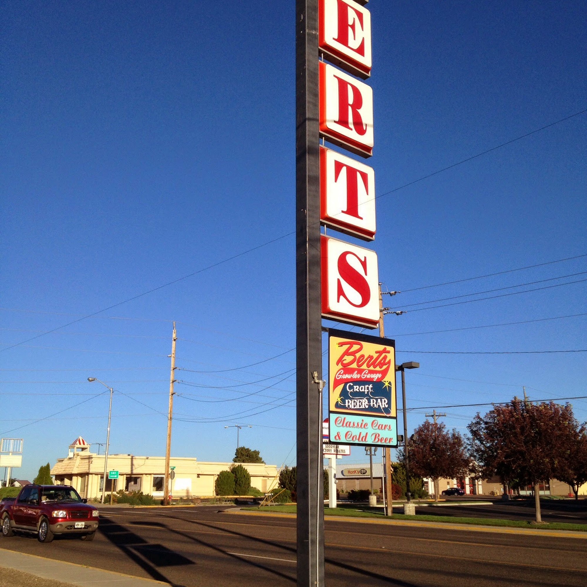Berts Growler Garage Ontario