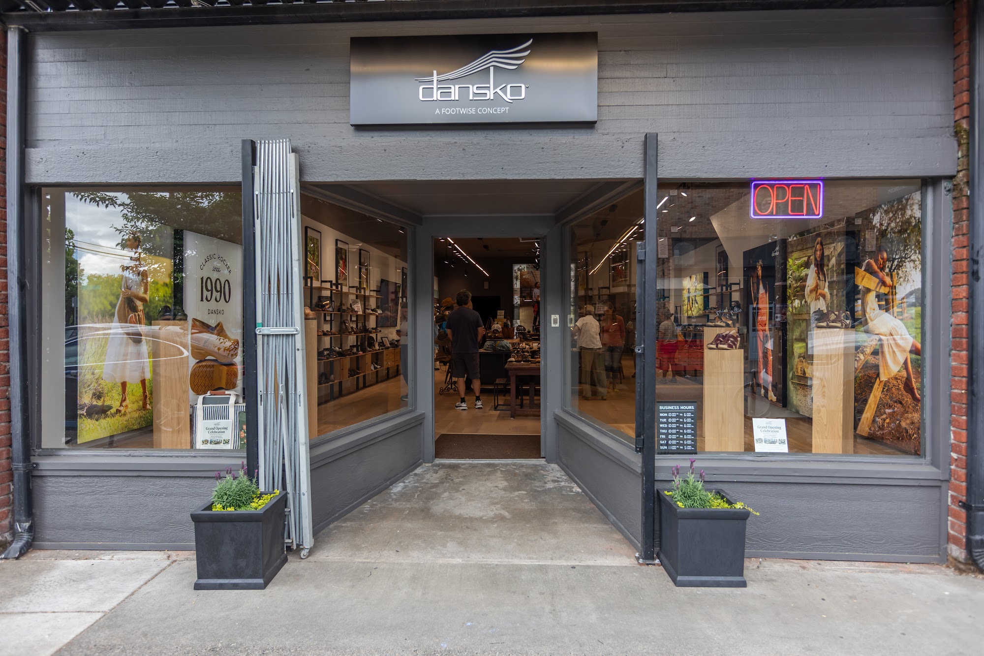 Dansko | A Footwise Concept