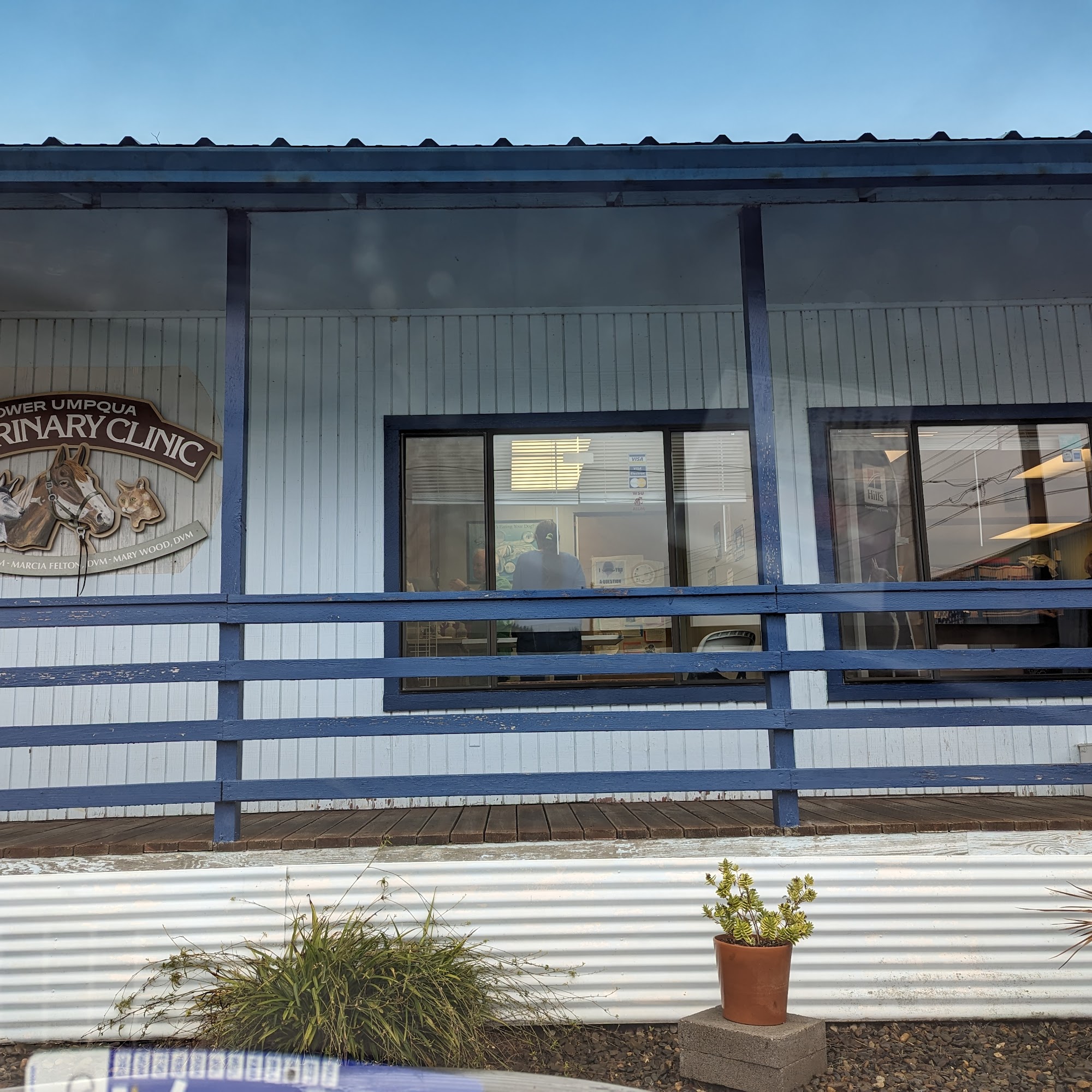 Lower Umpqua Veterinary Clinic Reedsport