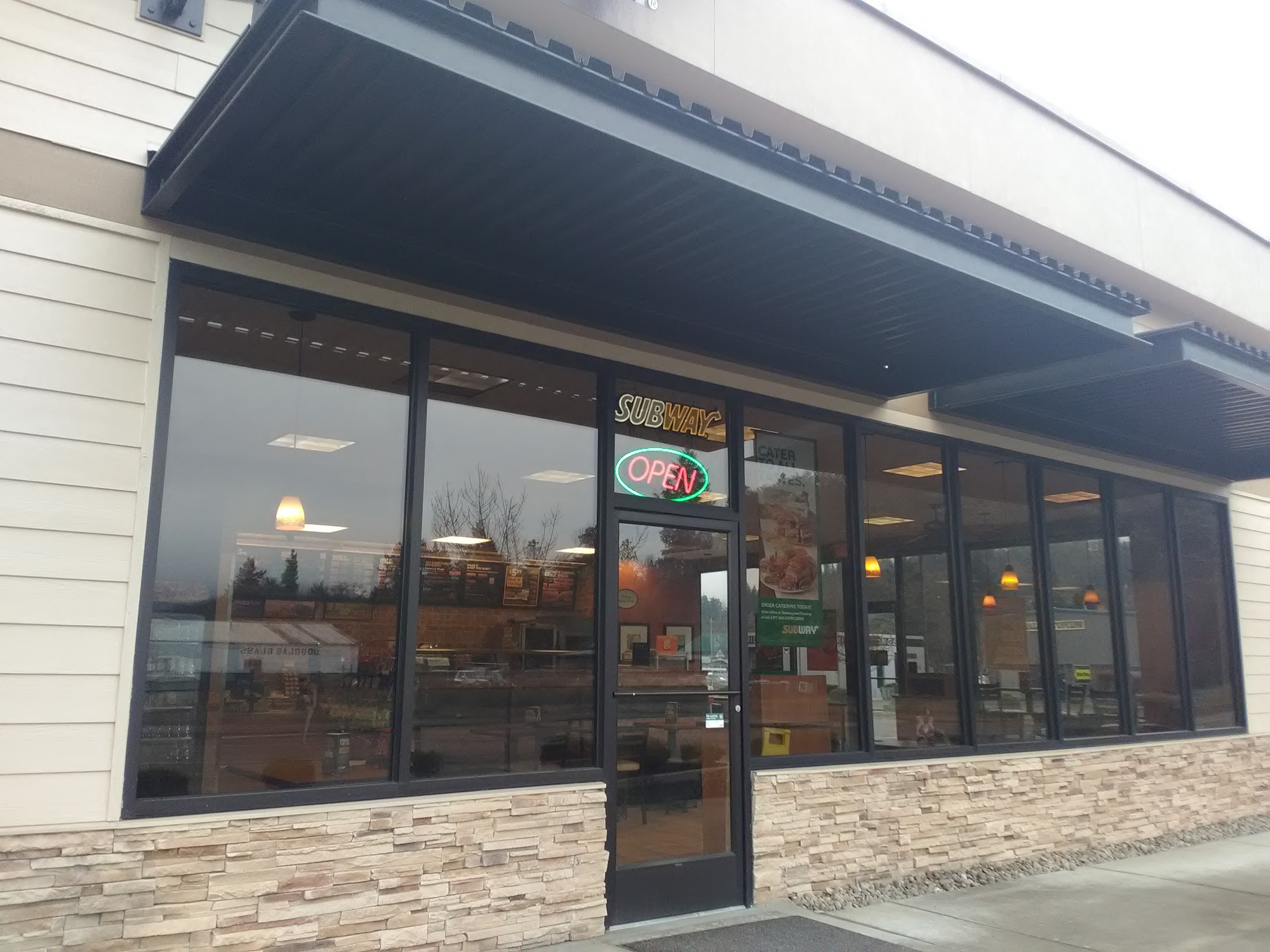Subway (Diamond Lk Blvd)