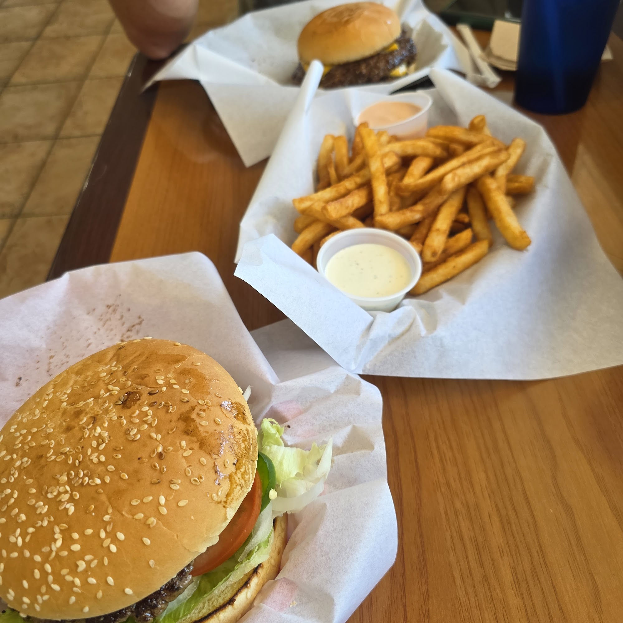 62 Burgers And Brew Shady Cove