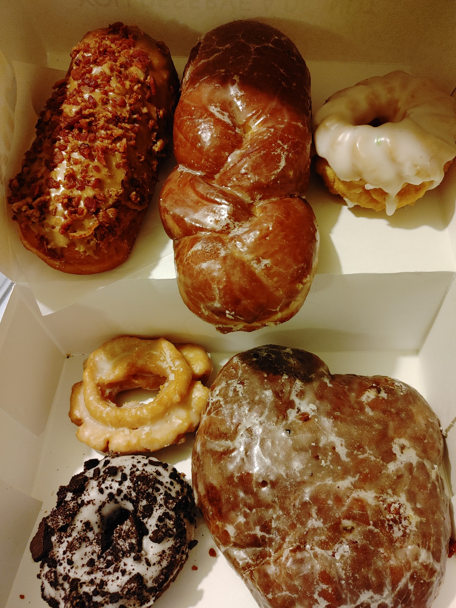 Bizzy Jean's Donuts Menu