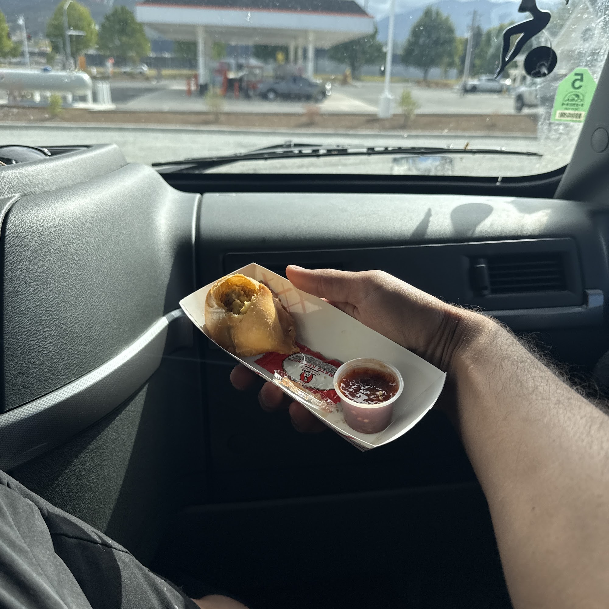 Chester’s Chicken 251 W Valley View Rd, Talent