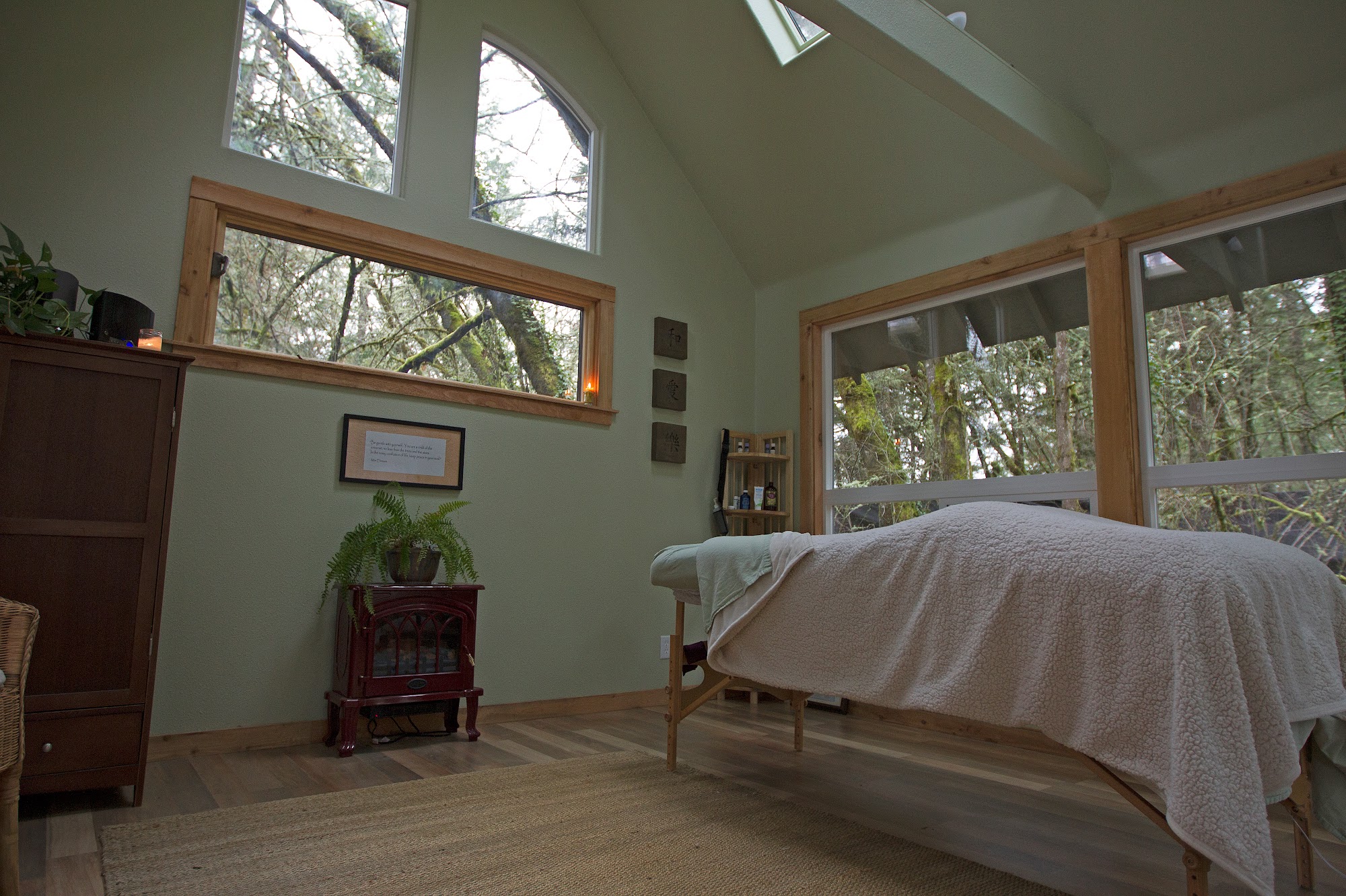 Sacred Presence Healing, Julie Brooks LMT